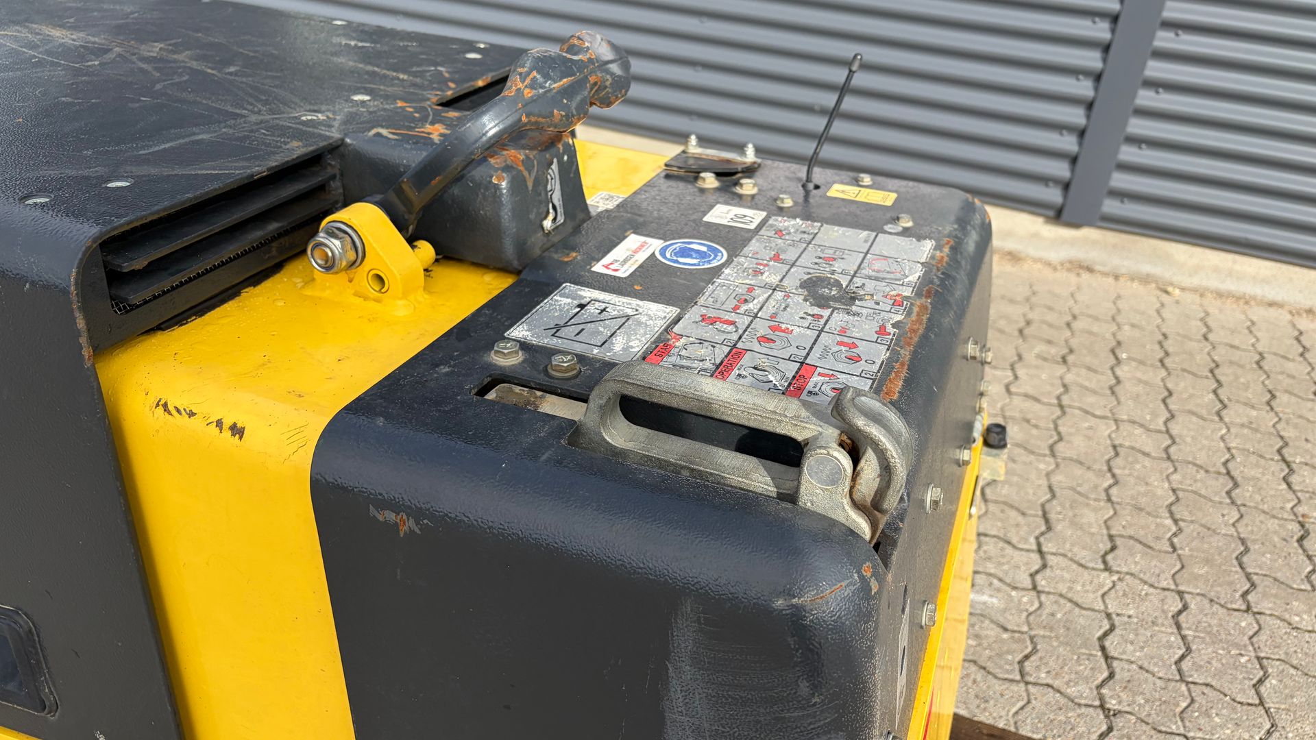 Bomag BPH 80/65 S Super stærk og fjernbetjent pladevibrator