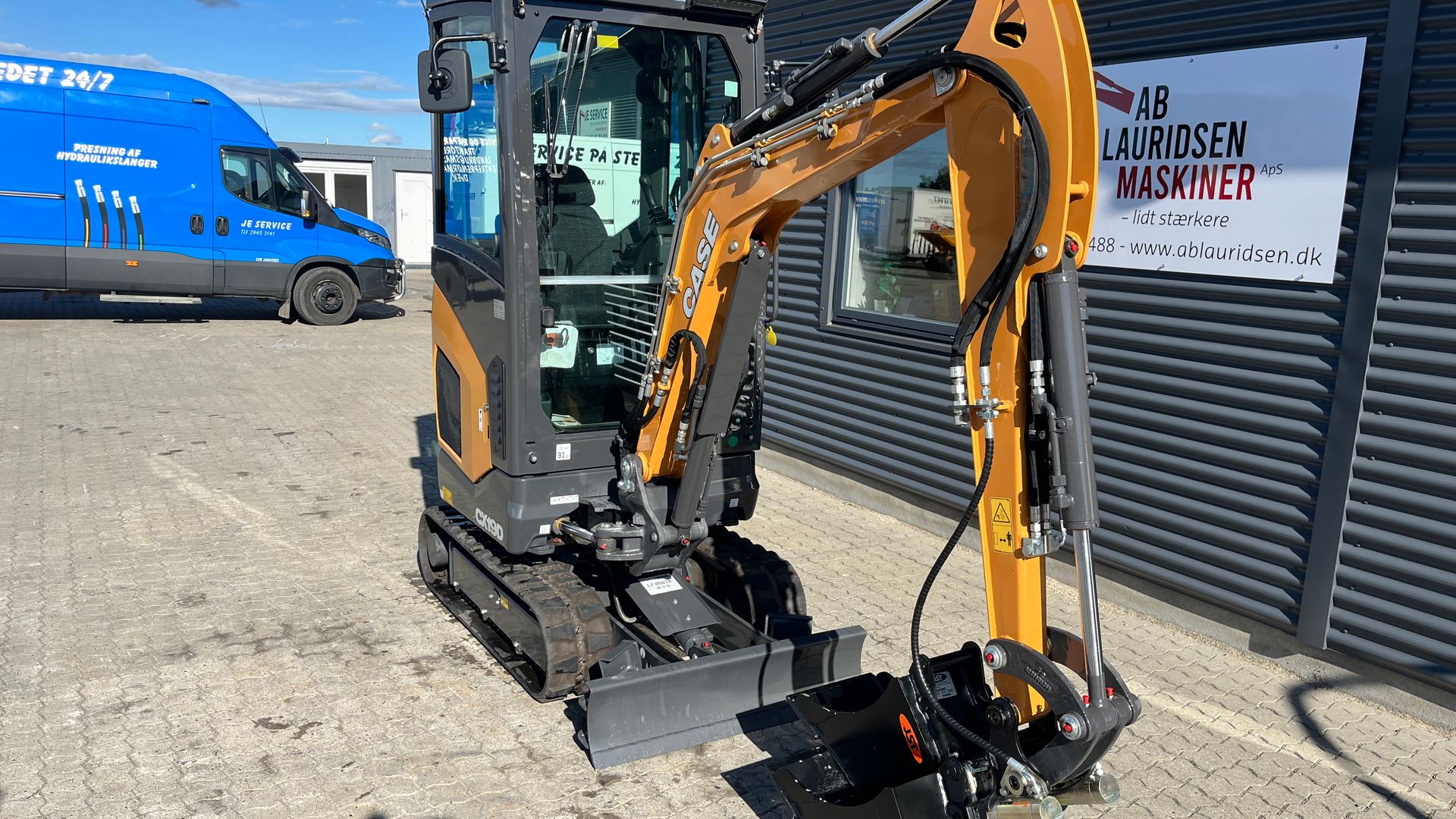 Case CX19D Fabriksny maskine klar til brug.