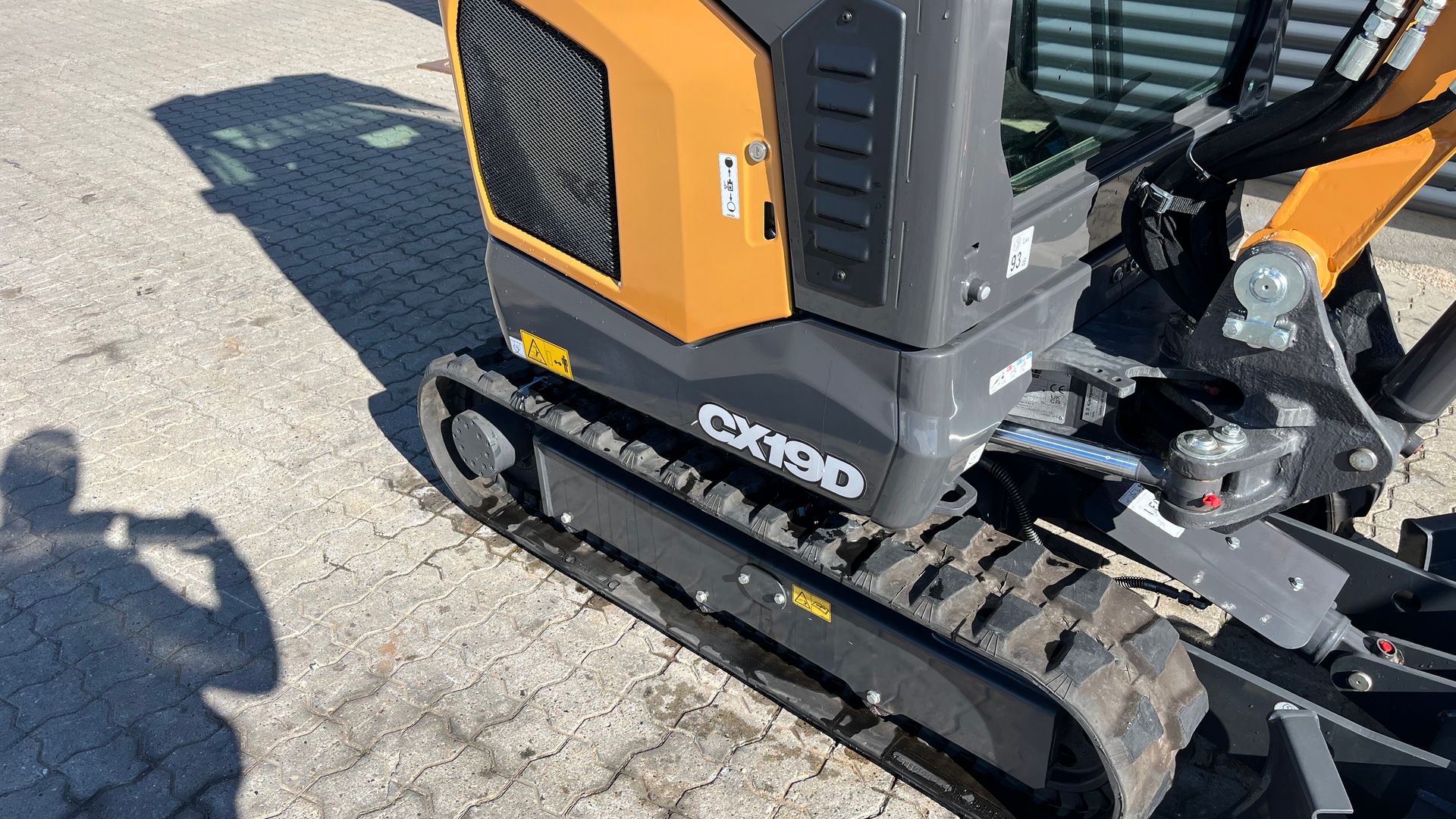 Case CX19D Fabriksny maskine klar til brug.