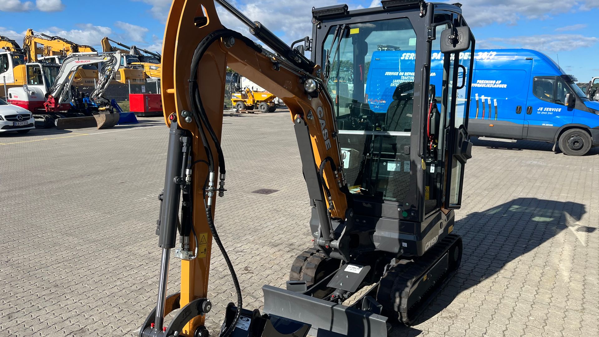 Case CX19D Fabriksny maskine klar til brug.