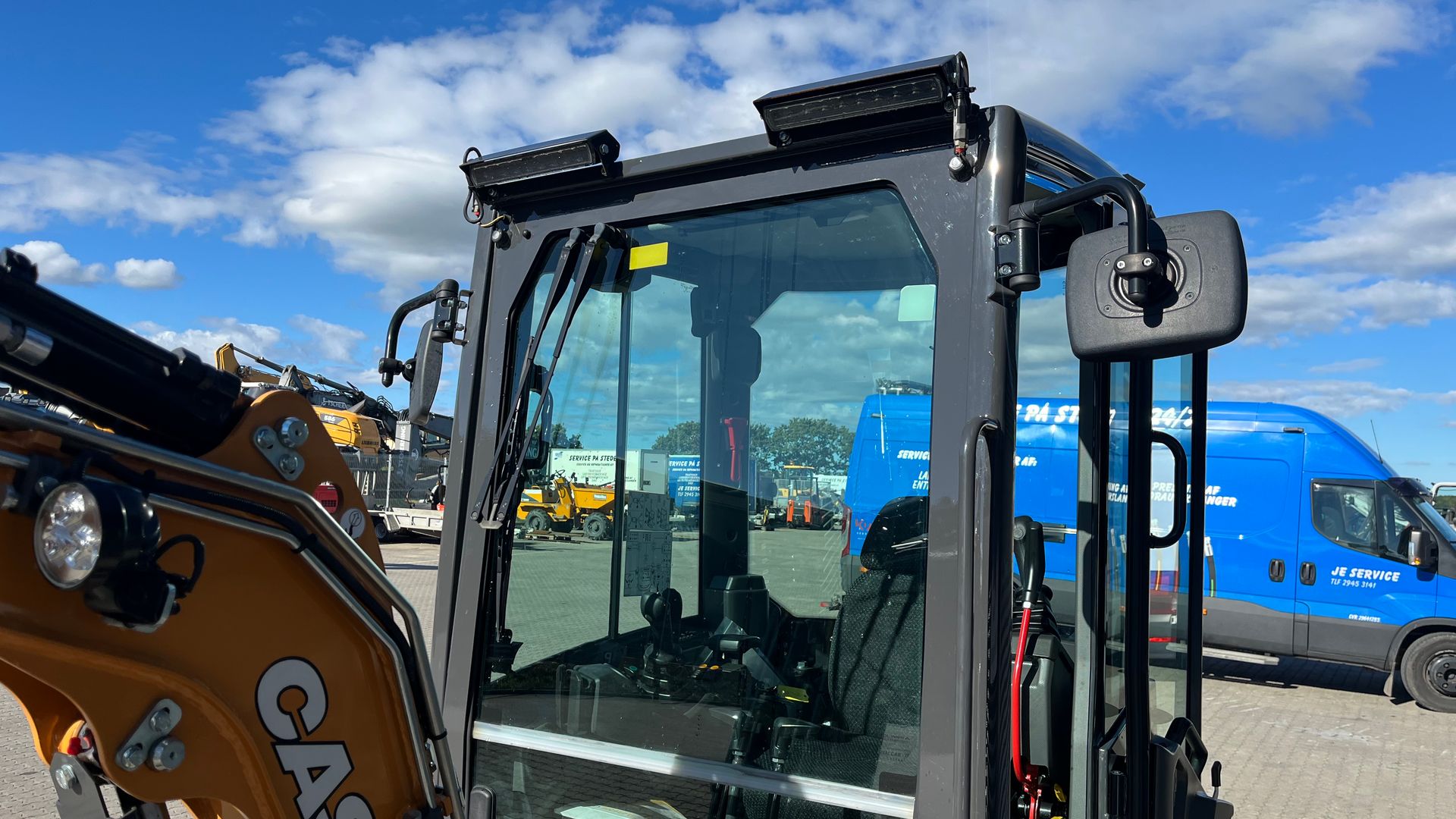 Case CX19D Fabriksny maskine klar til brug.