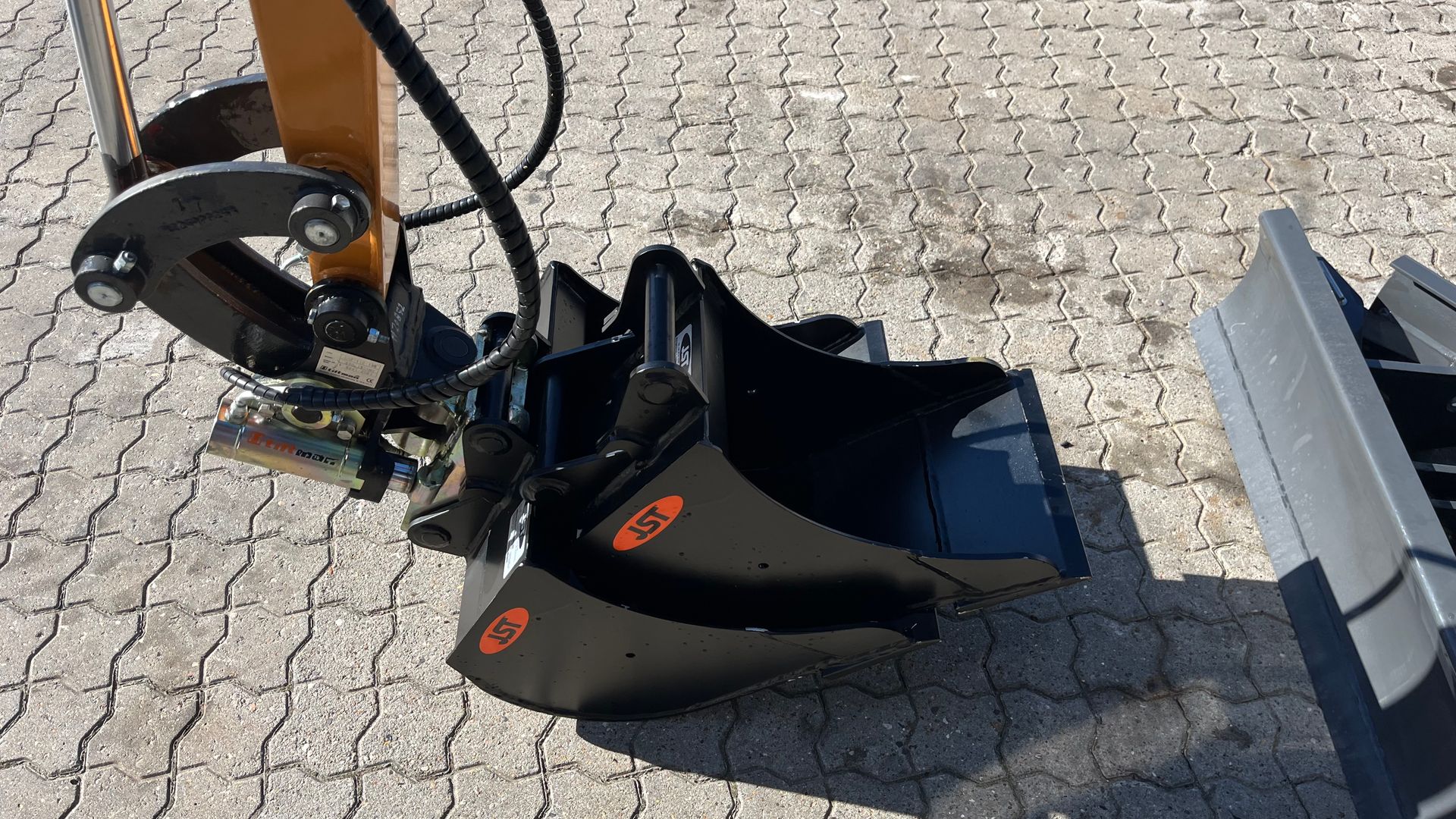 Case CX19D Fabriksny maskine klar til brug.