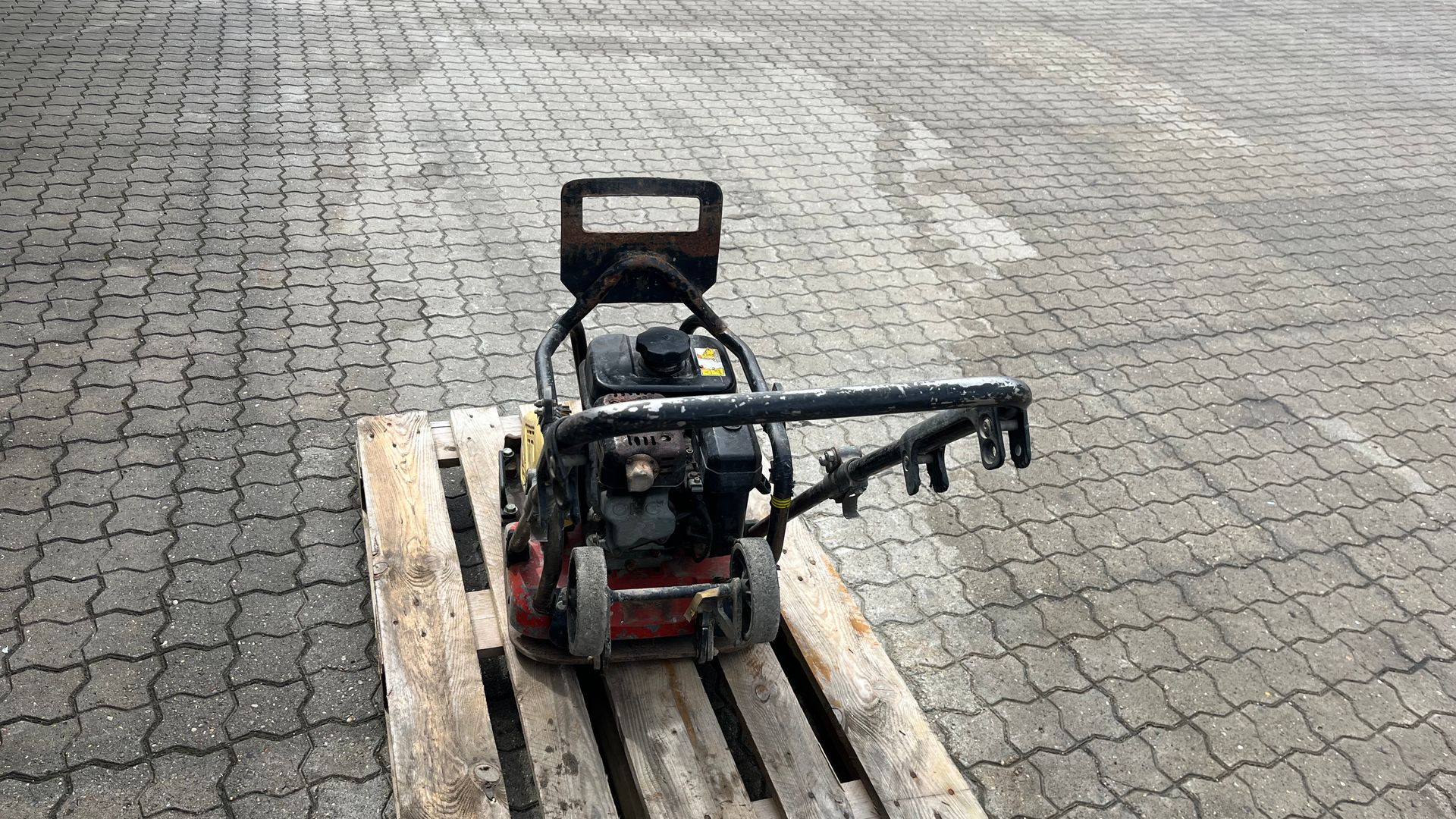 Dynapac lf80 82kg fremadgåene plade vip.