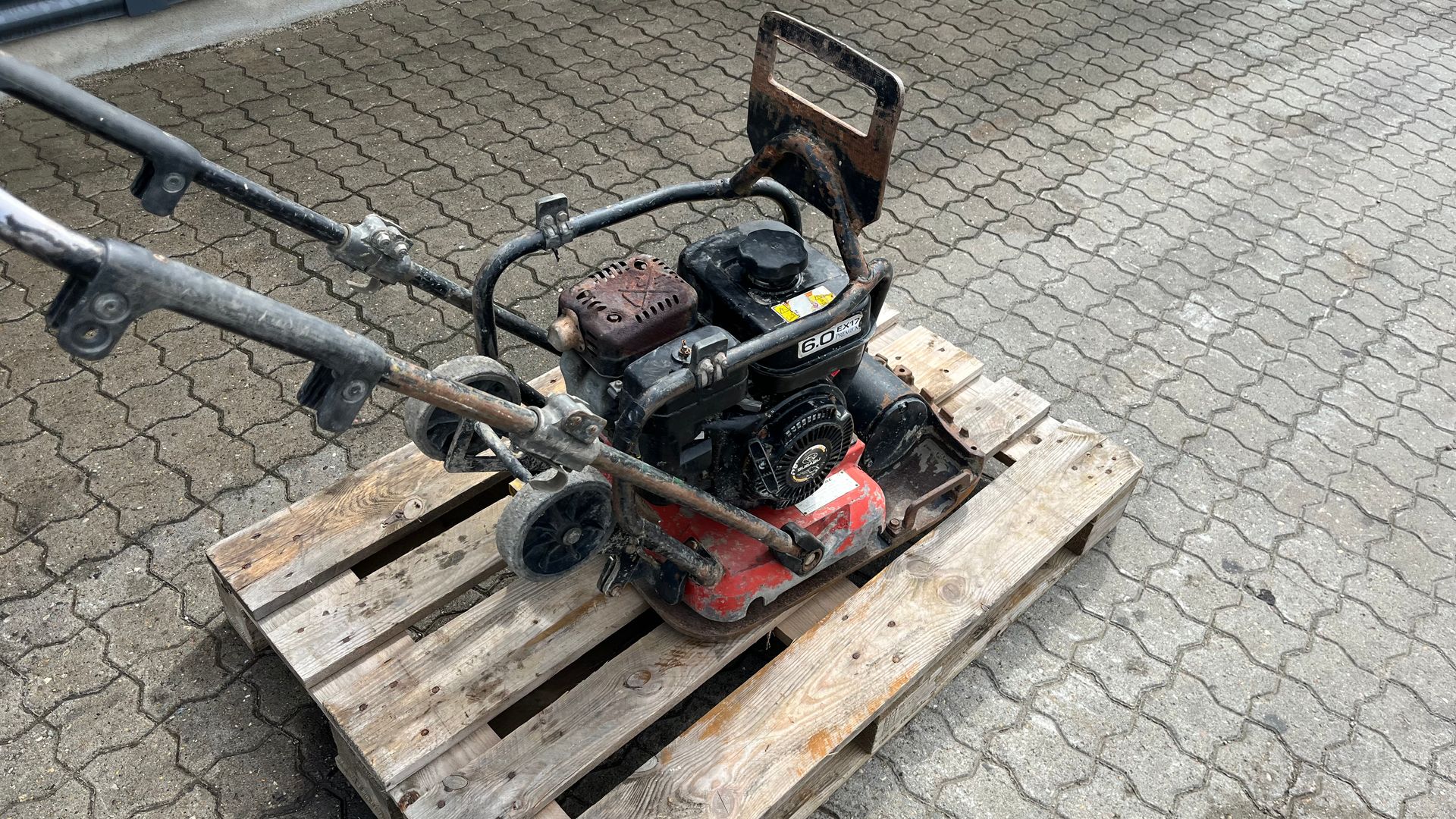 Dynapac lf80 82kg fremadgåene plade vip.