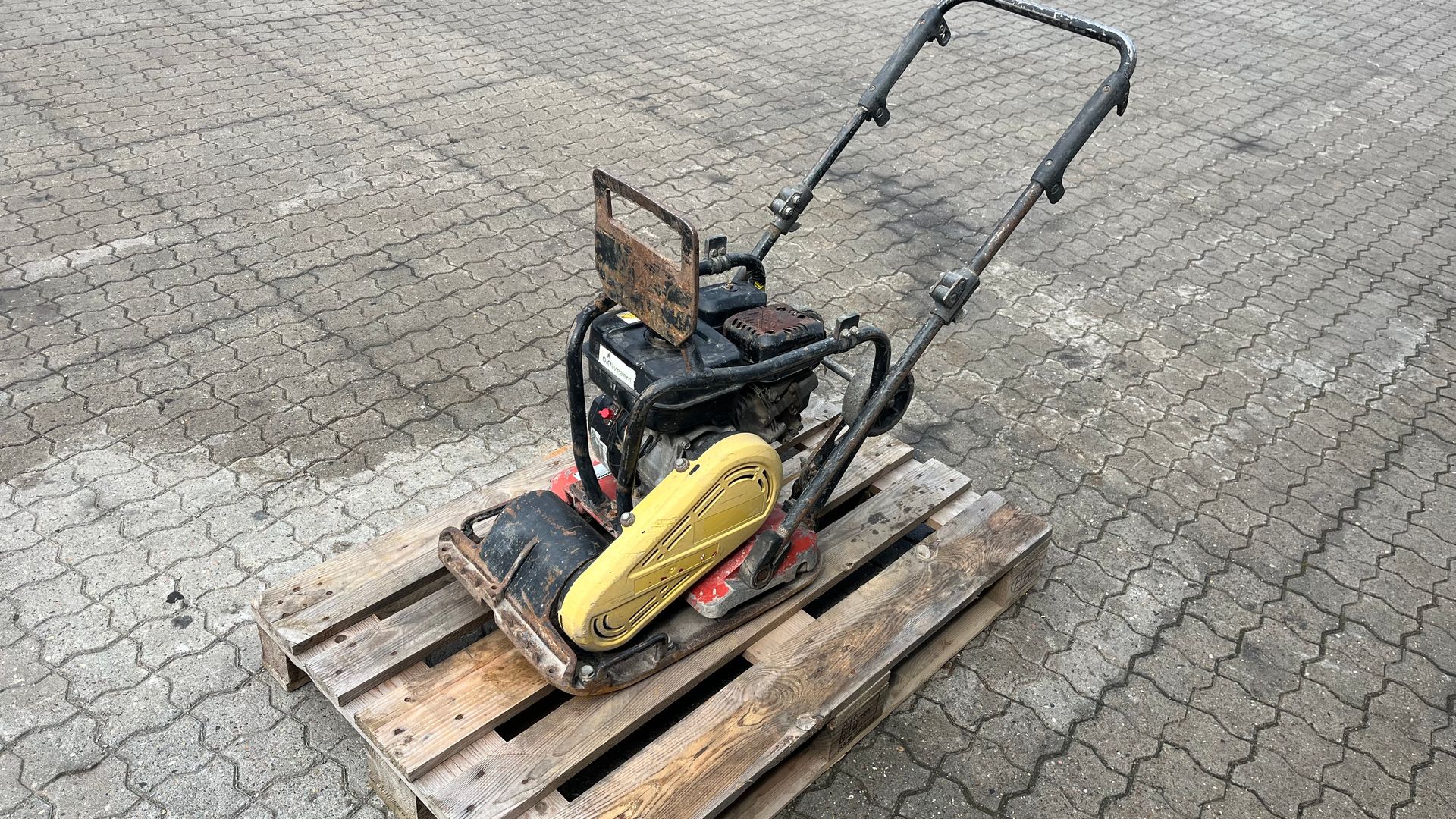 Dynapac lf80 82kg fremadgåene plade vip.