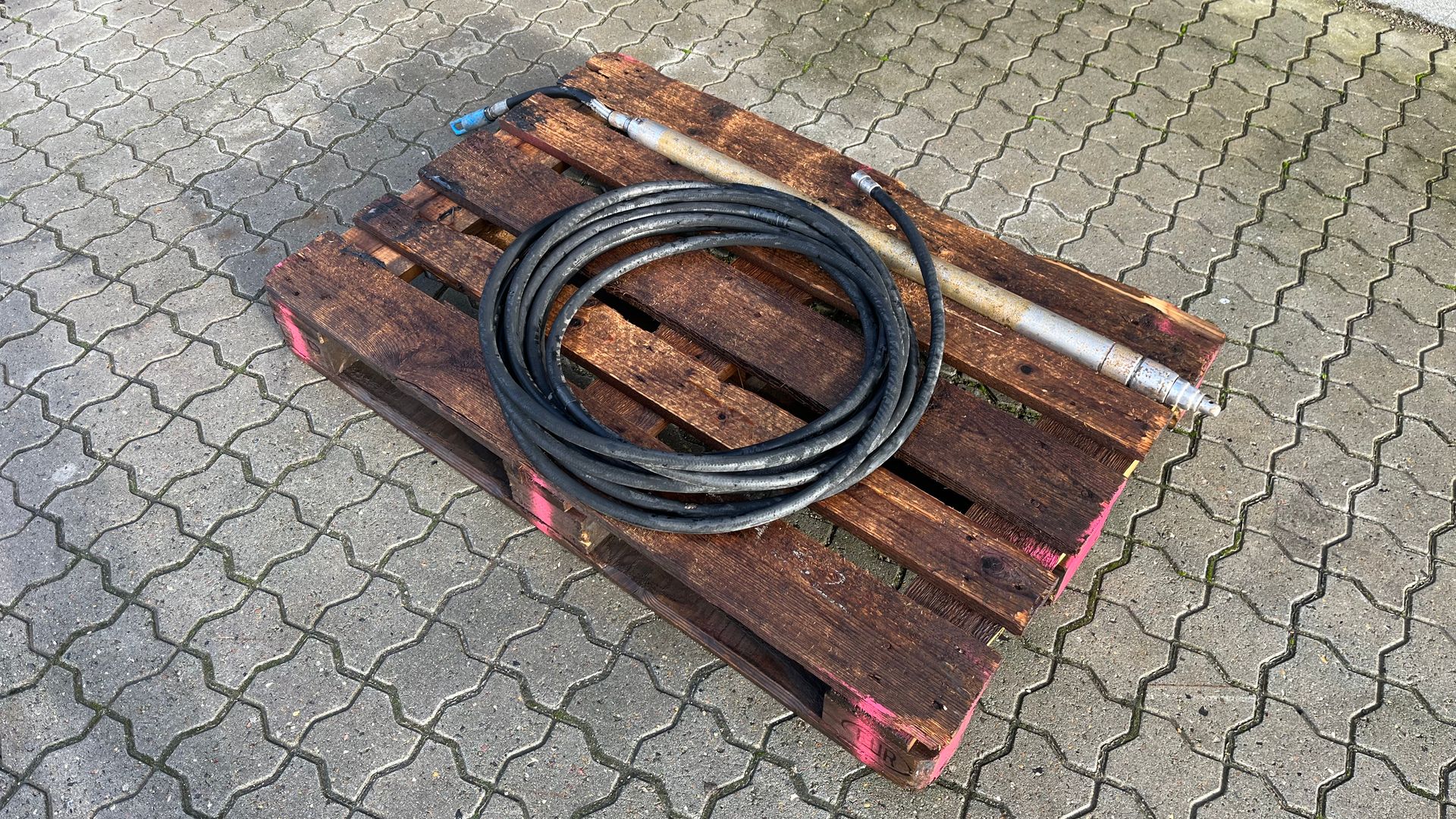 Grundomat 55mm jordraket med skydeslange