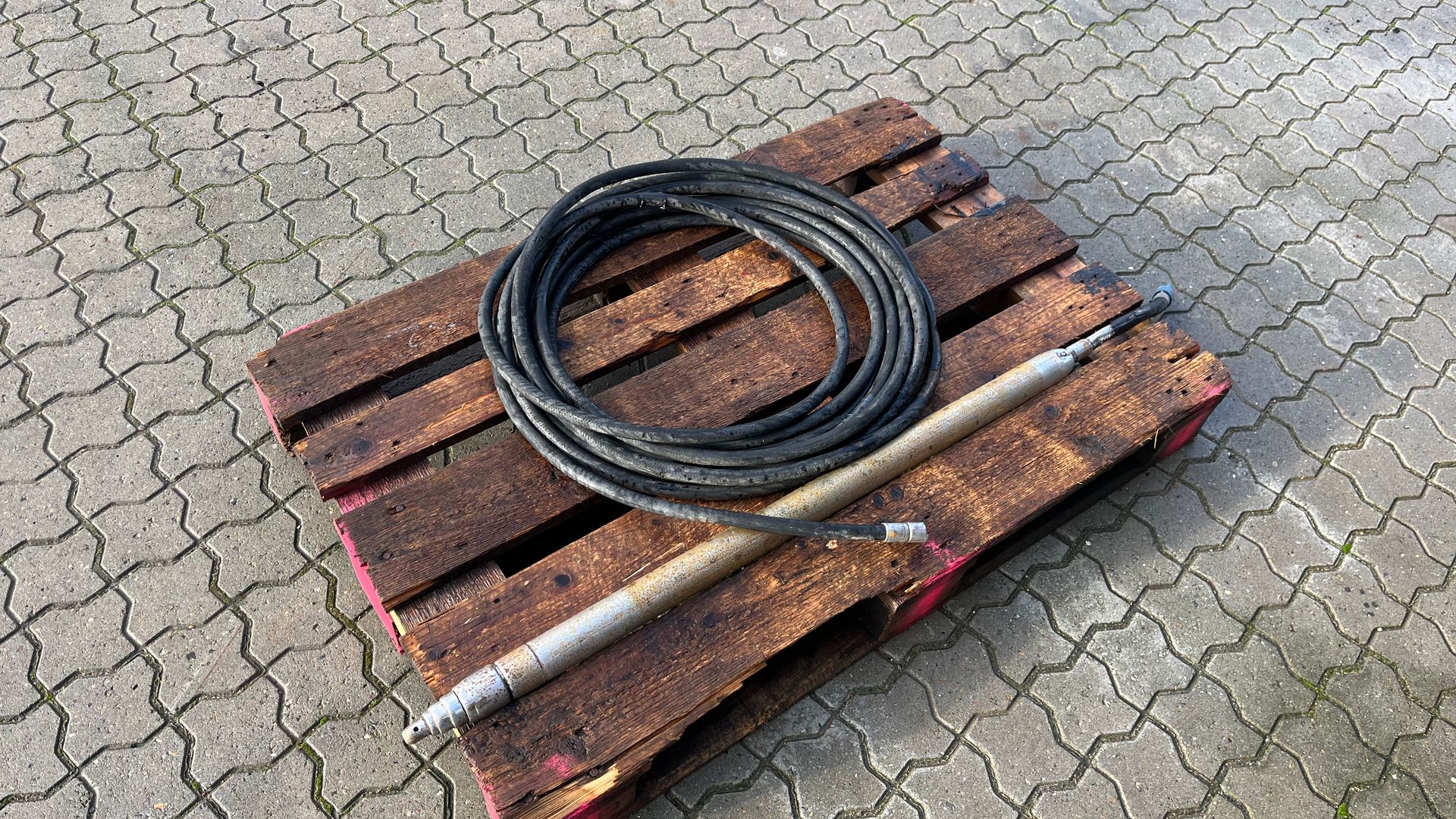 Grundomat 55mm jordraket med skydeslange