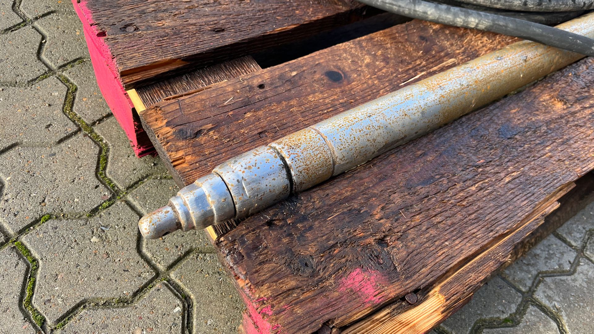 Grundomat 55mm jordraket med skydeslange