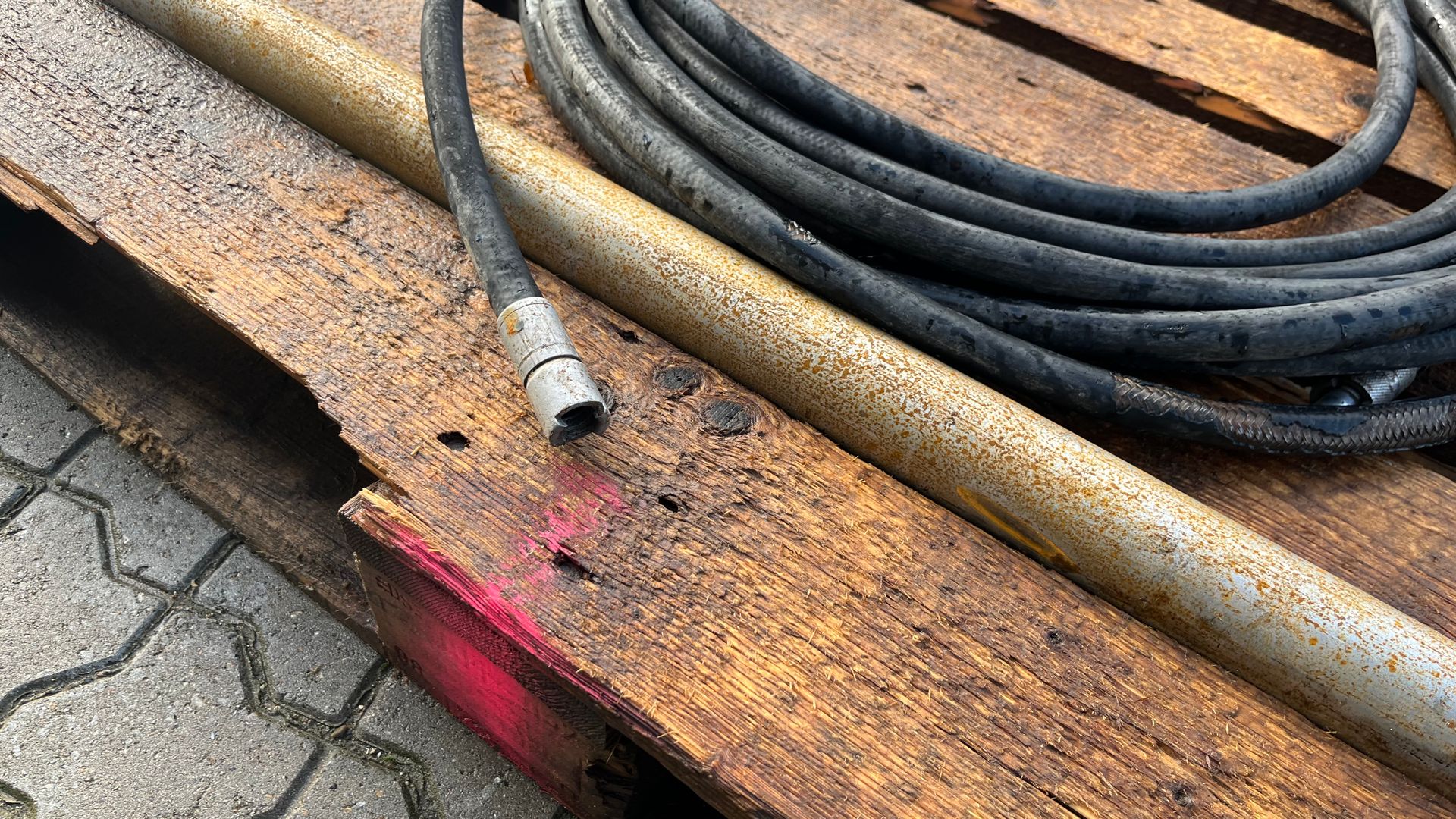 Grundomat 55mm jordraket med skydeslange