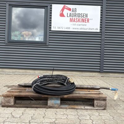 Jordraket Ø55 Robust Ø55 mm russerraket med helt ny 15 meter skydeslange