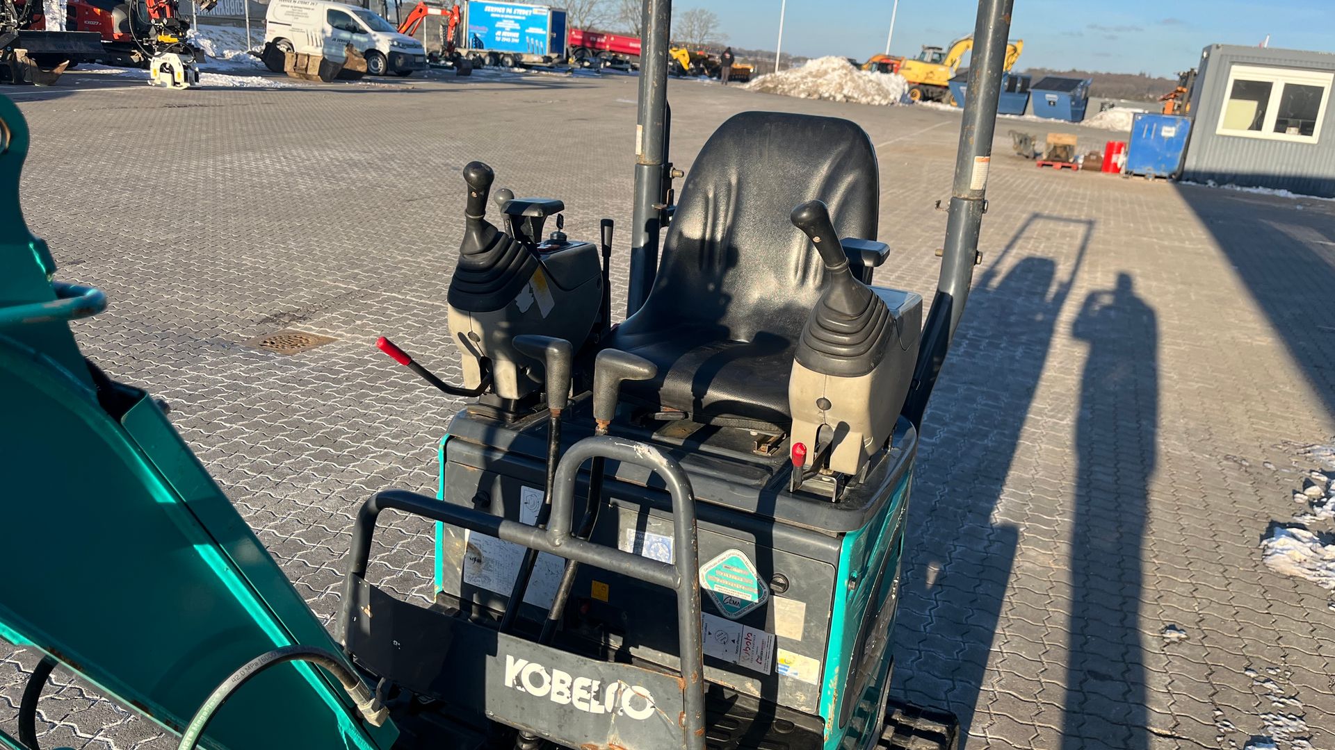 Kobelco SK10SR 3 skovle