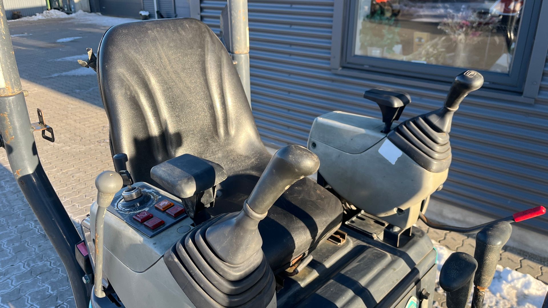 Kobelco SK10SR 3 skovle