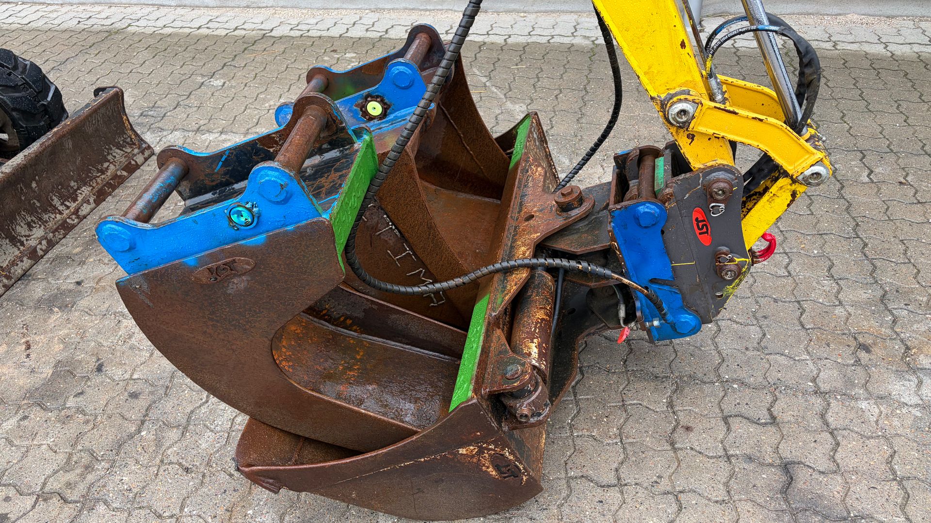 Komatsu PC22MR-3 Komplet og robust skovlpakke fra JST. (krøje stop + højde stop)