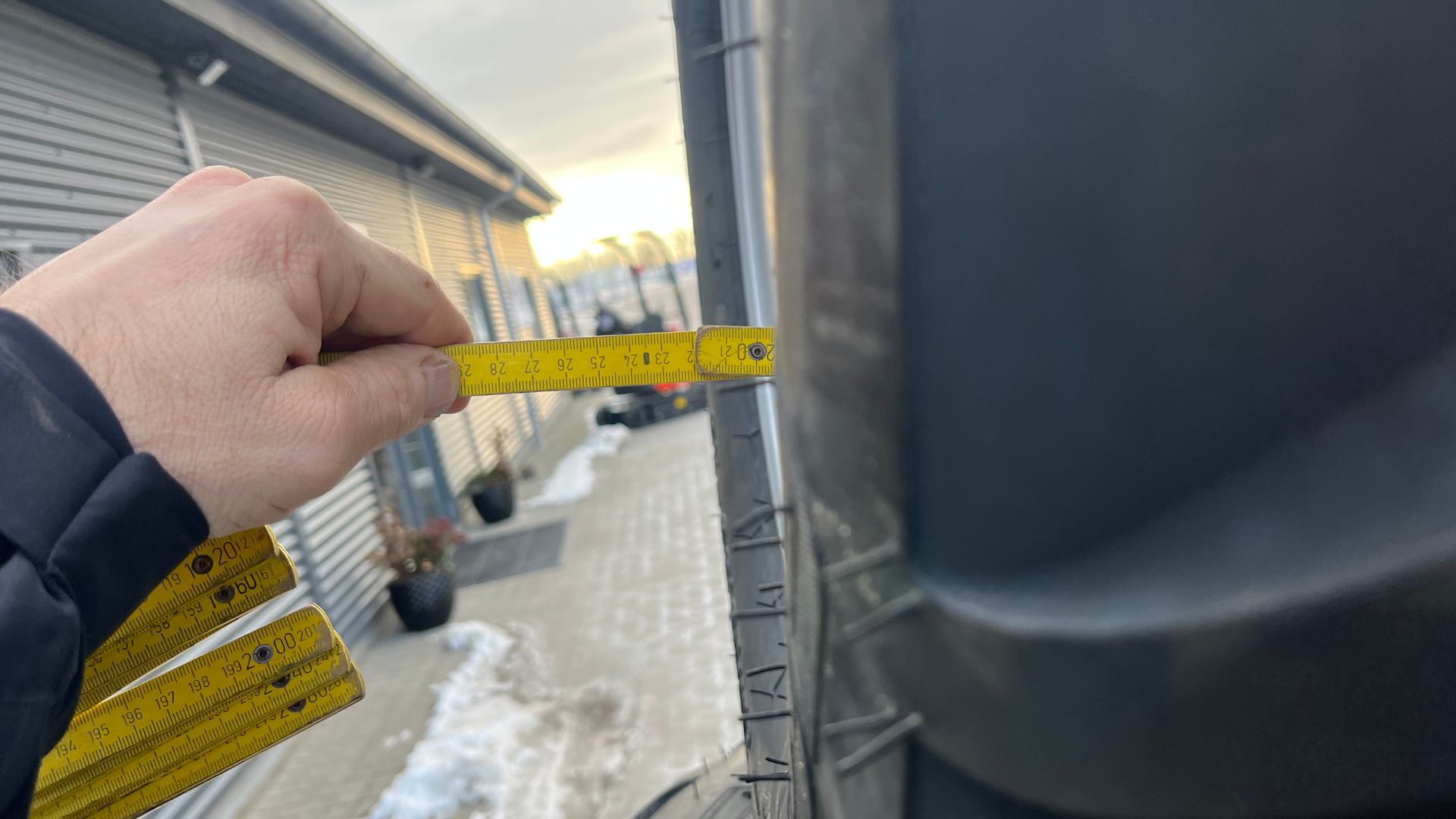 - - - BTK 31x15,5-15