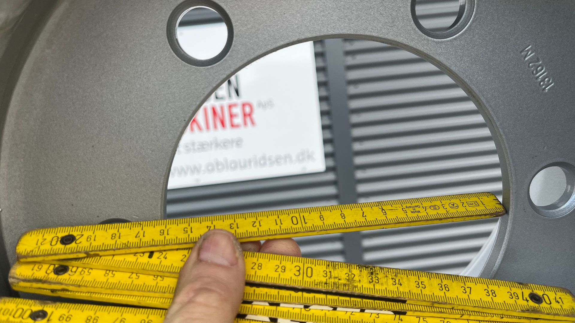 - - - BTK 31x15,5-15