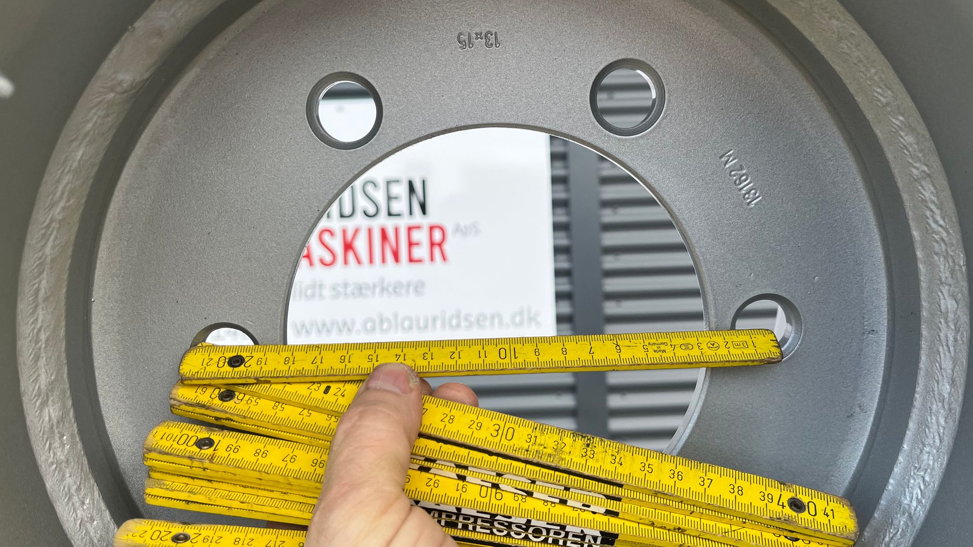 - - - BTK 31x15,5-15