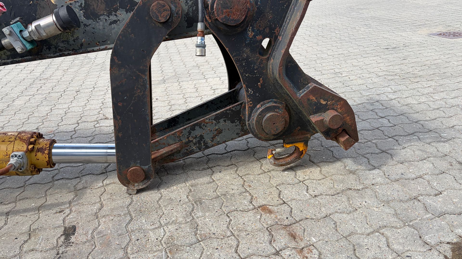 - - - Kraftig hydraulisk forlængerarm / Rævearm - CW40 til CW40