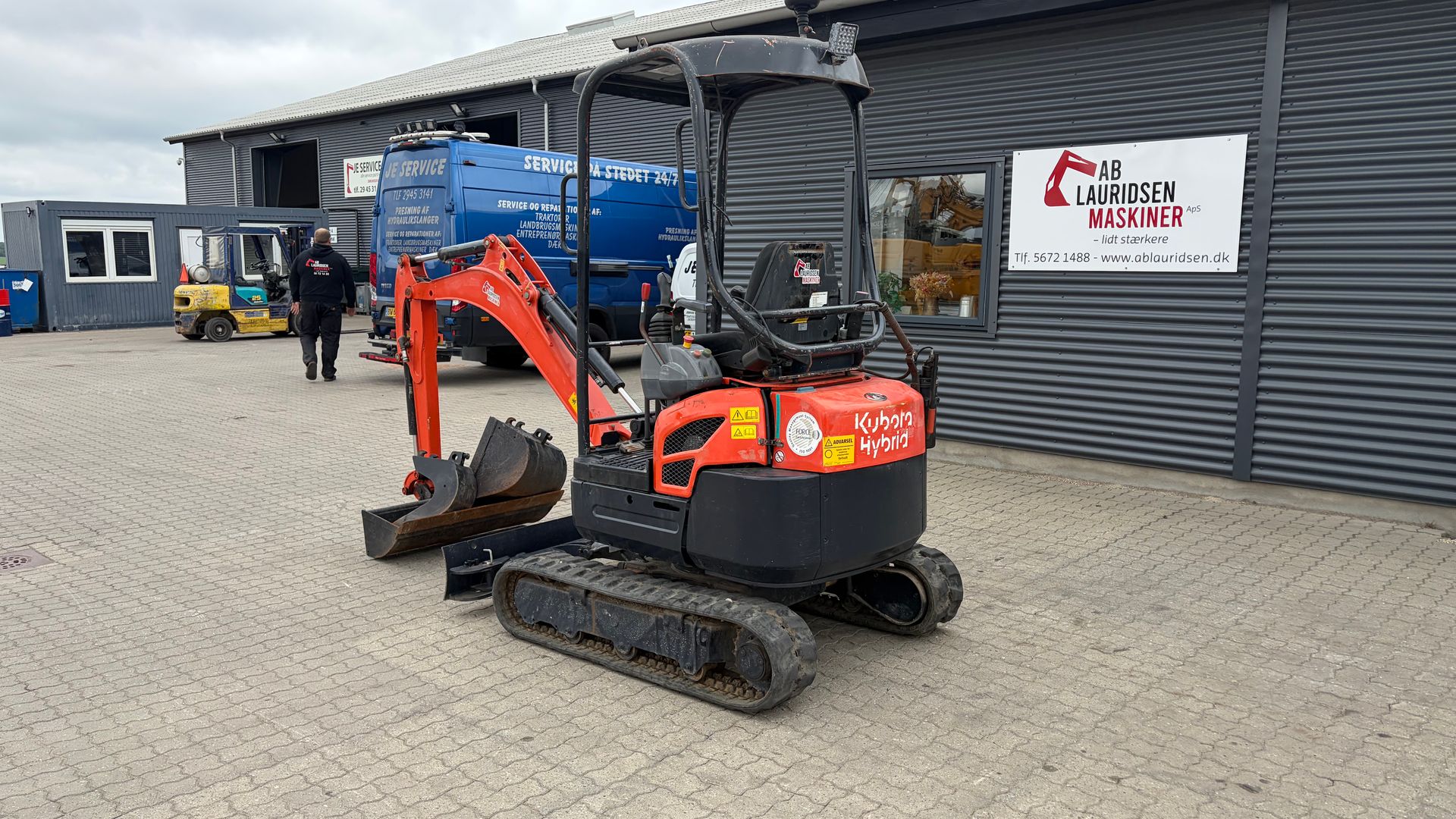 Kubota U17 Hybrid Kubota U17-3α El-Hybrid - Årg. 2017 - Kun 909 timer - Beco skifte & 3 skovle