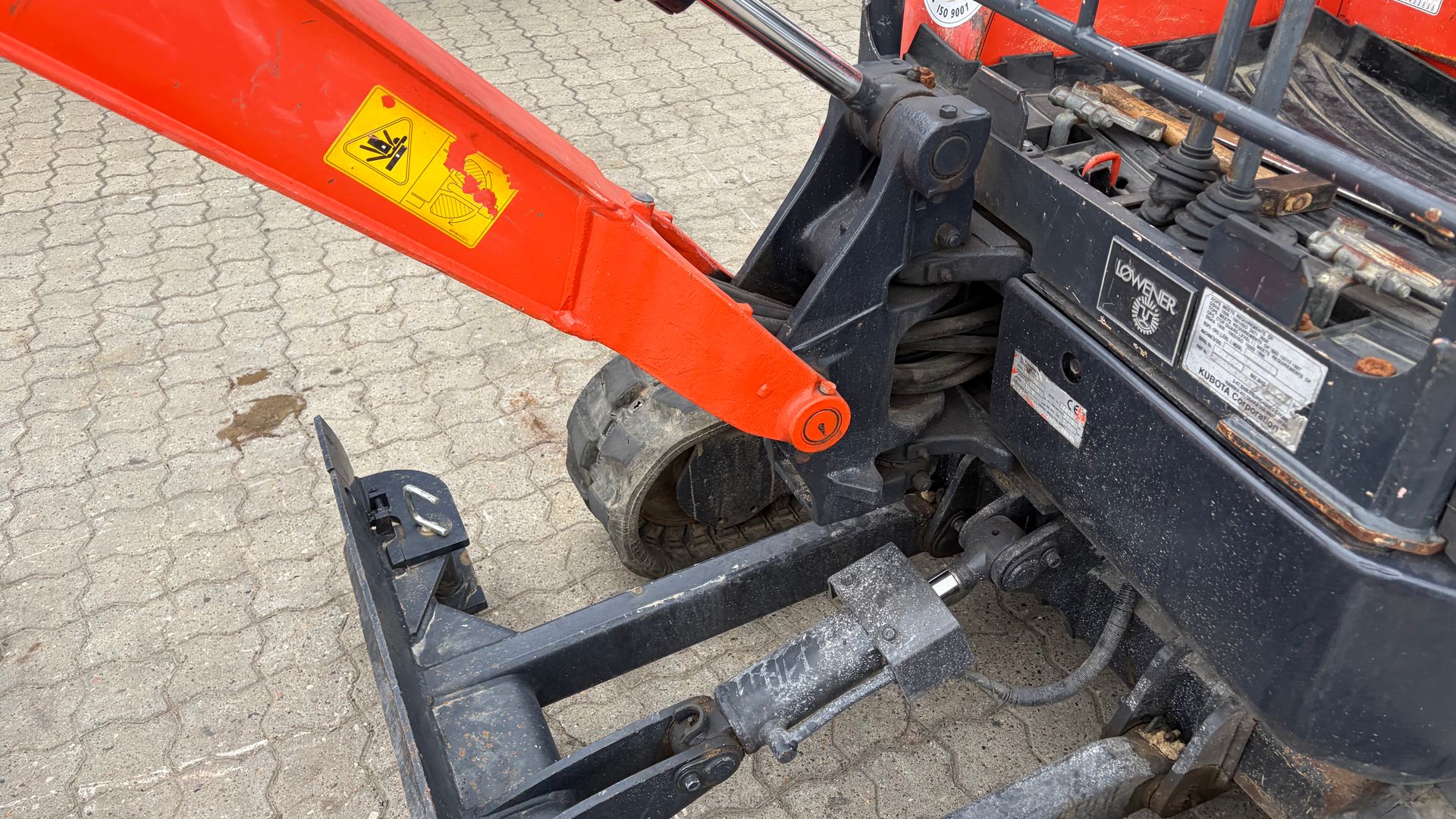 Kubota U17 Hybrid Kubota U17-3α El-Hybrid - Årg. 2017 - Kun 909 timer - Beco skifte & 3 skovle