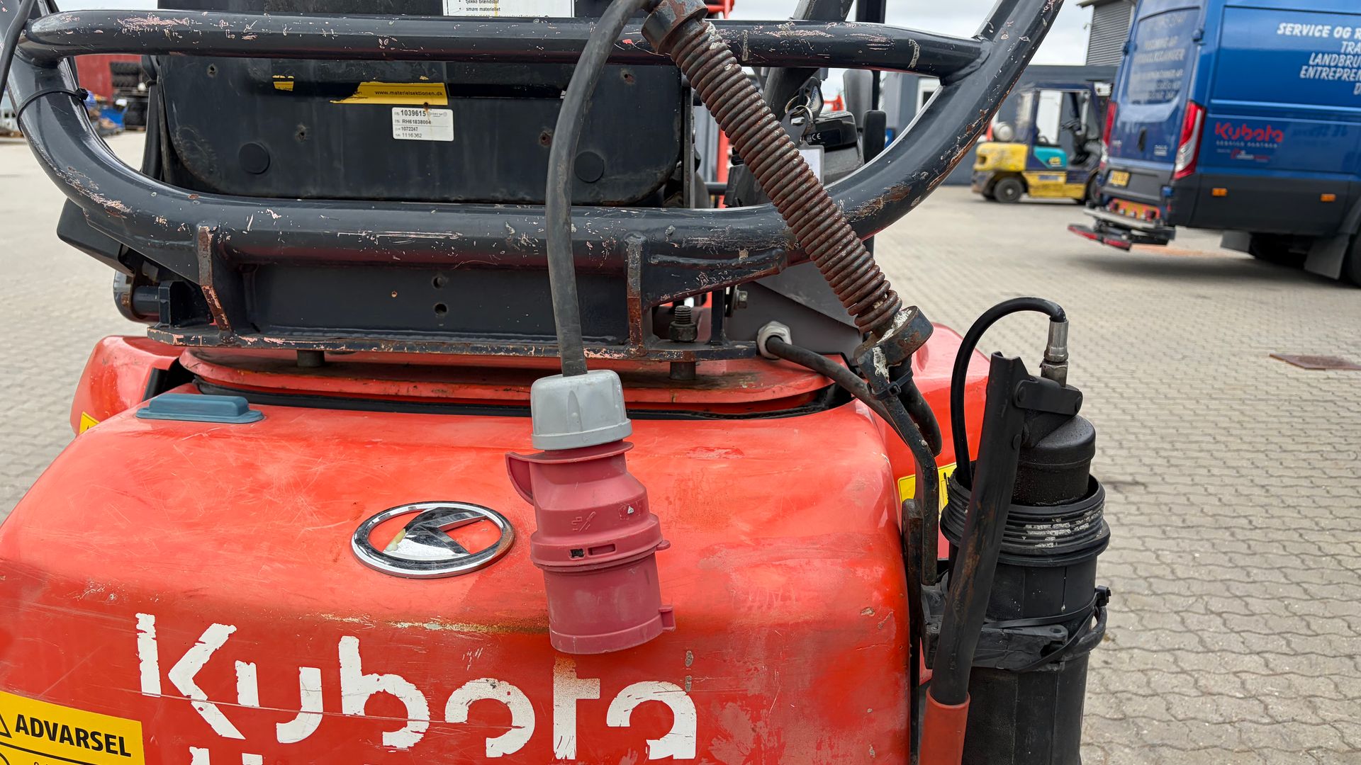 Kubota U17 Hybrid Kubota U17-3α El-Hybrid - Årg. 2017 - Kun 909 timer - Beco skifte & 3 skovle