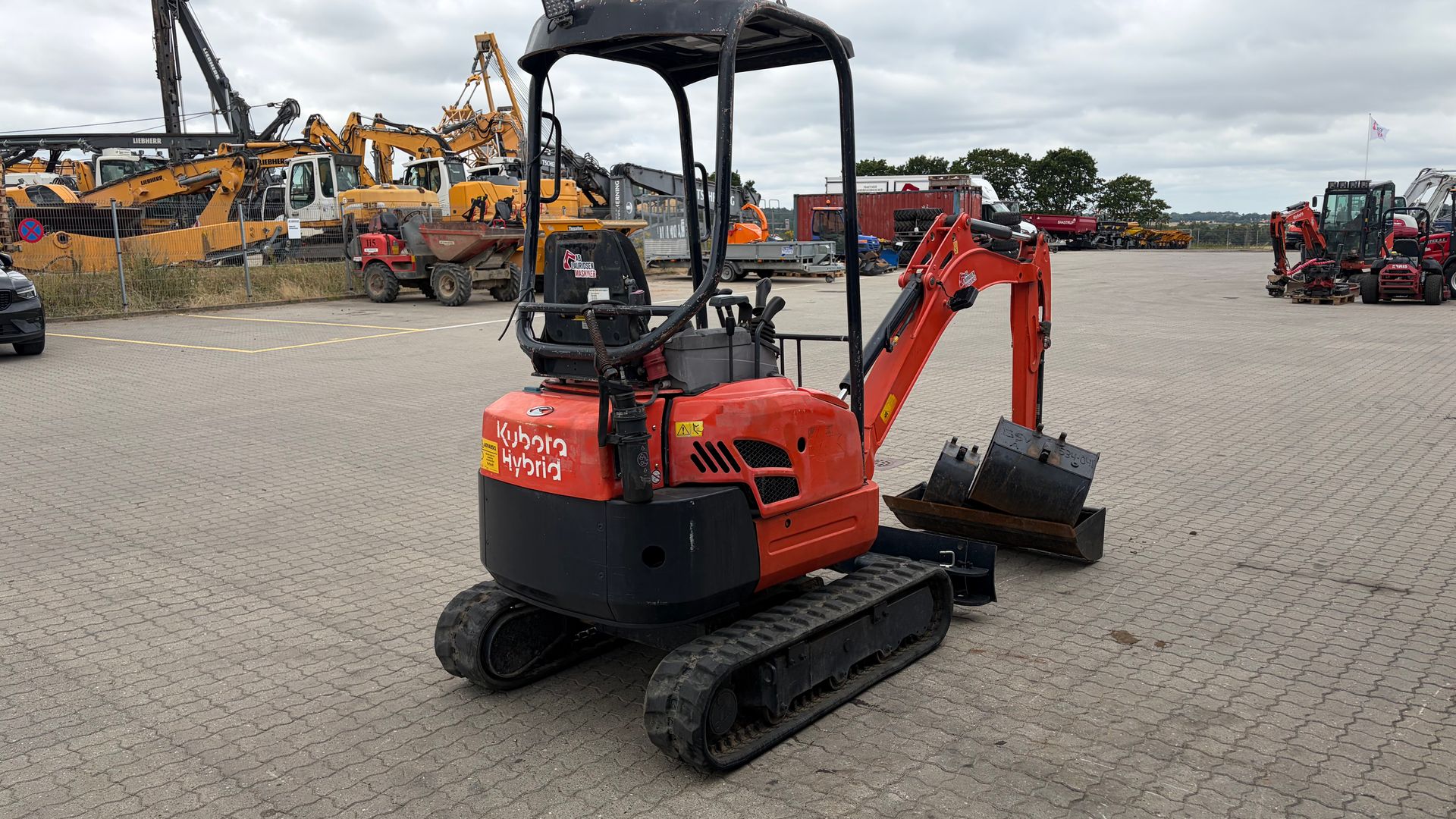 Kubota U17 Hybrid Kubota U17-3α El-Hybrid - Årg. 2017 - Kun 909 timer - Beco skifte & 3 skovle
