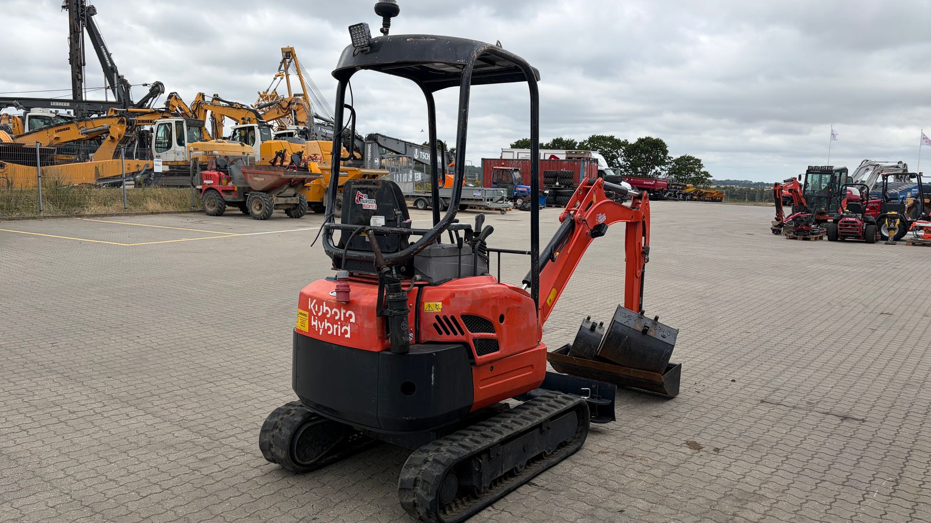 Kubota U17 Hybrid Kubota U17-3α El-Hybrid - Årg. 2017 - Kun 909 timer - Beco skifte & 3 skovle