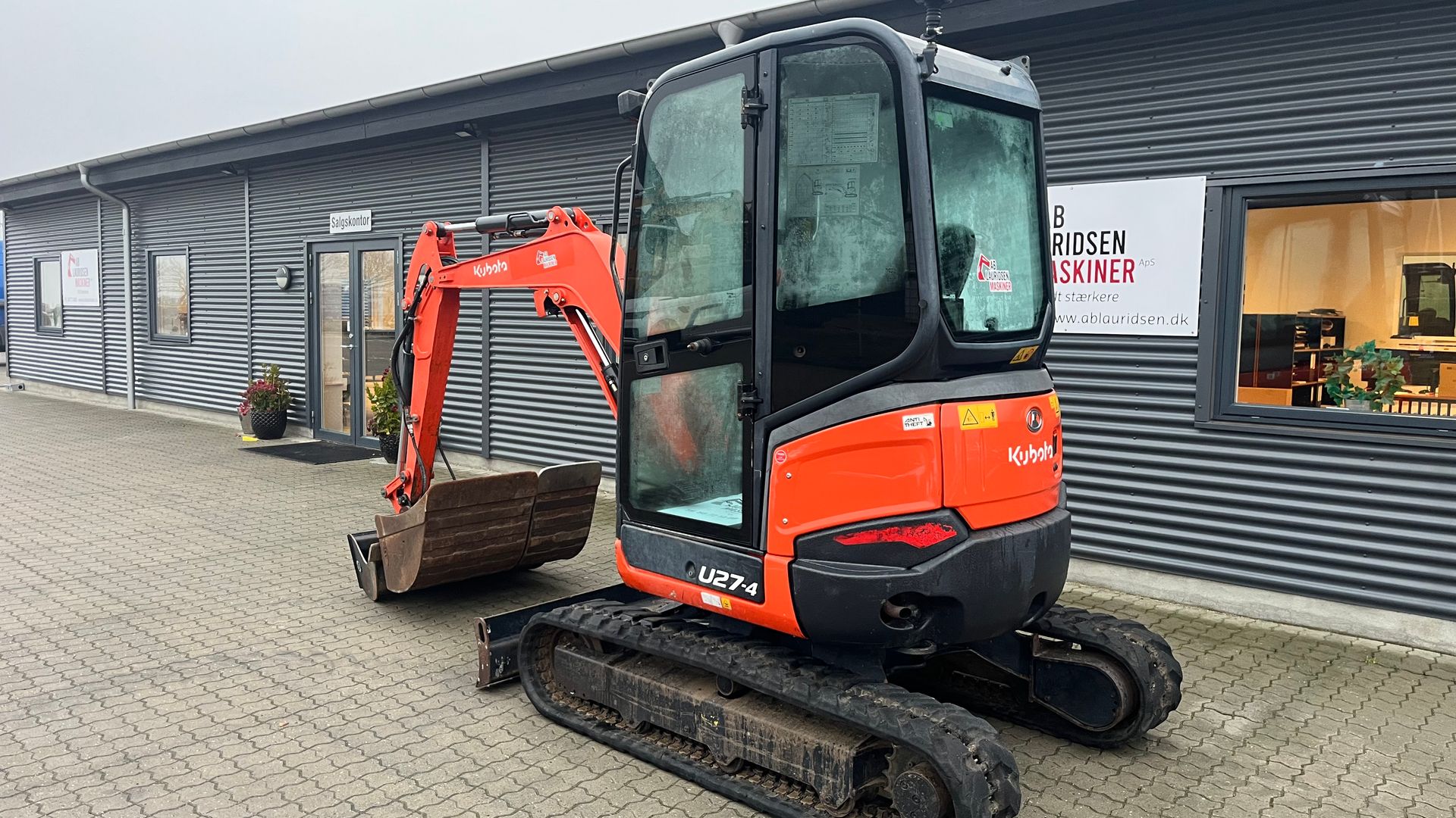 Kubota u27 Nyere tiltman og 3 skovle
