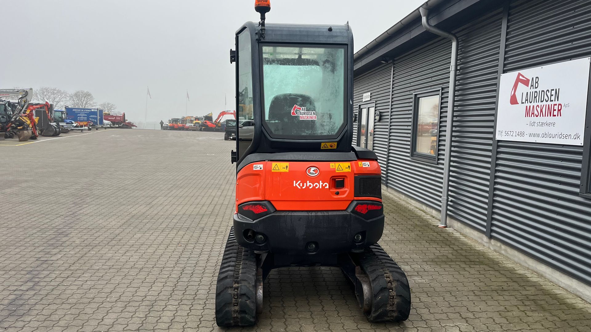 Kubota u27 Nyere tiltman og 3 skovle