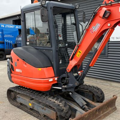 Kubota kx61-3 Yderst velholdt Kubota KX61-3 minigraver til salg med 140 cm kip planer skovl