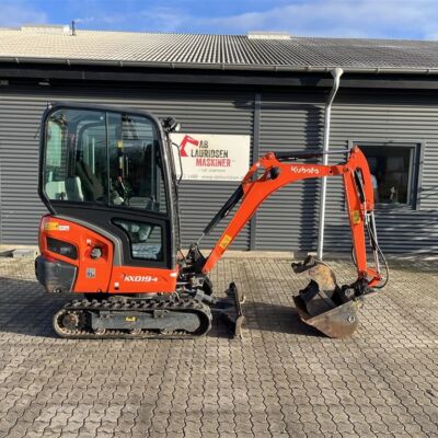 Kubota KX019-4 Tiltman Med Hydraulisk S30/150 Skifte Og 3 Skovle.