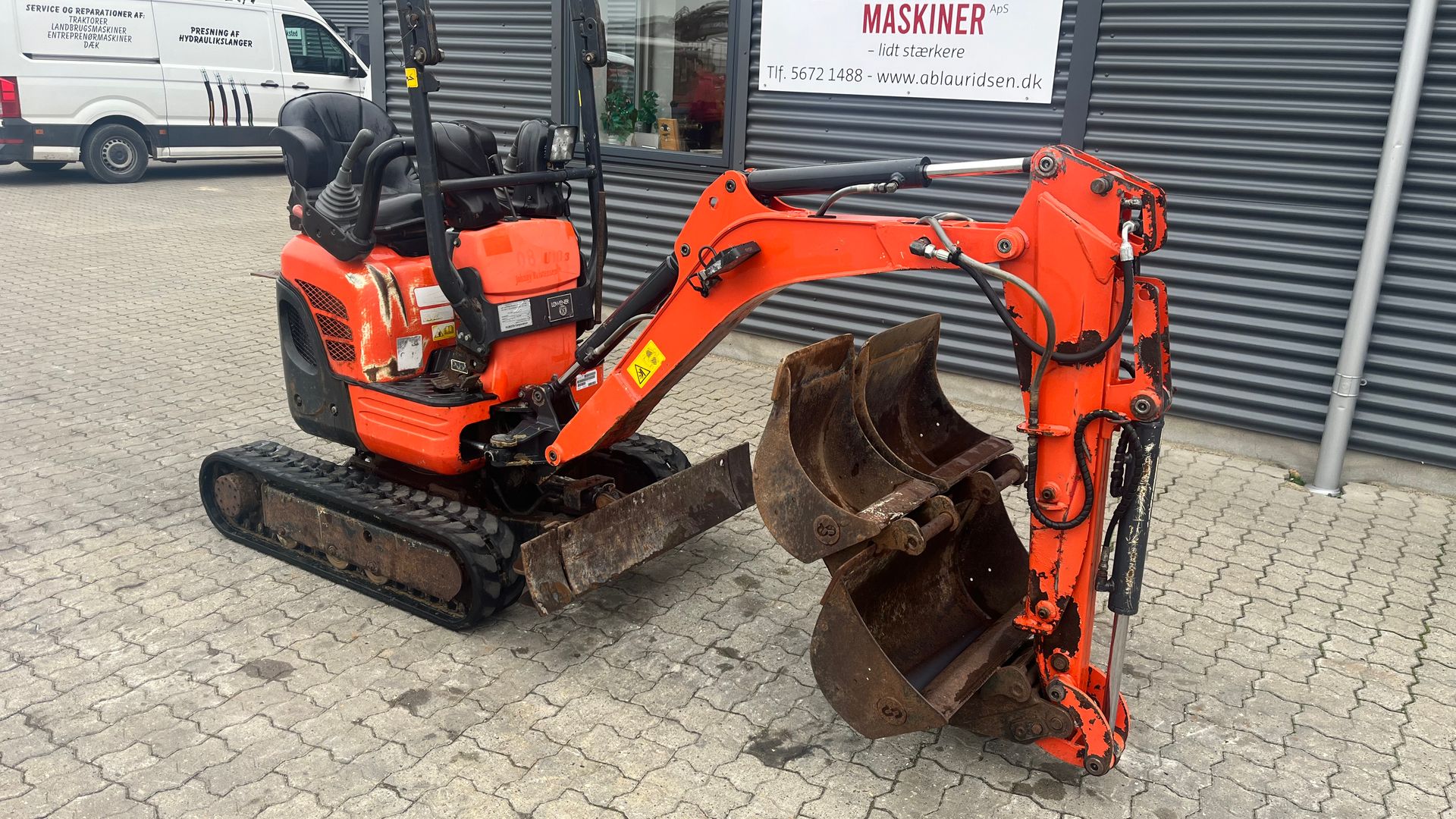 Kubota U10-3 SL Monteret med Udskudsarm