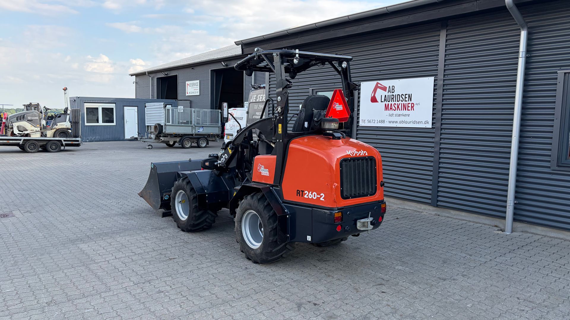 Kubota RT260-2 skovl og pallegafler