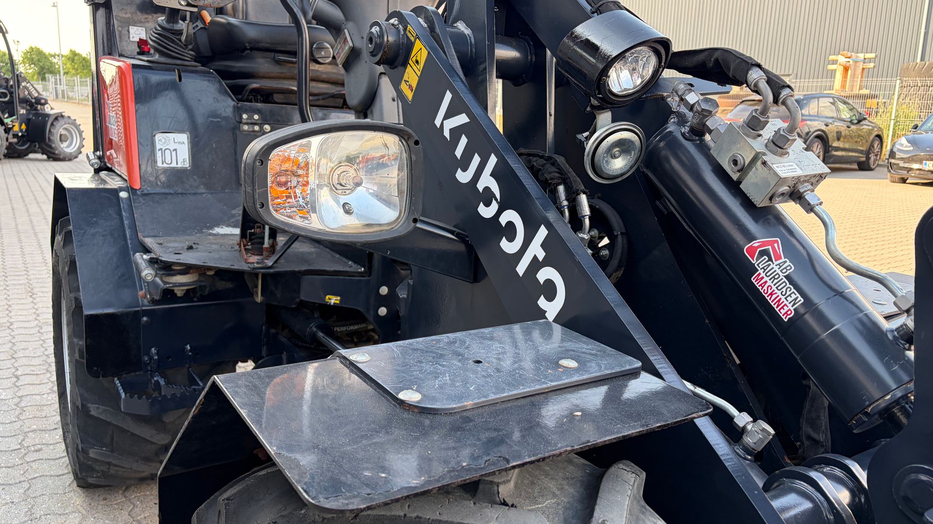 Kubota RT260-2 skovl og pallegafler