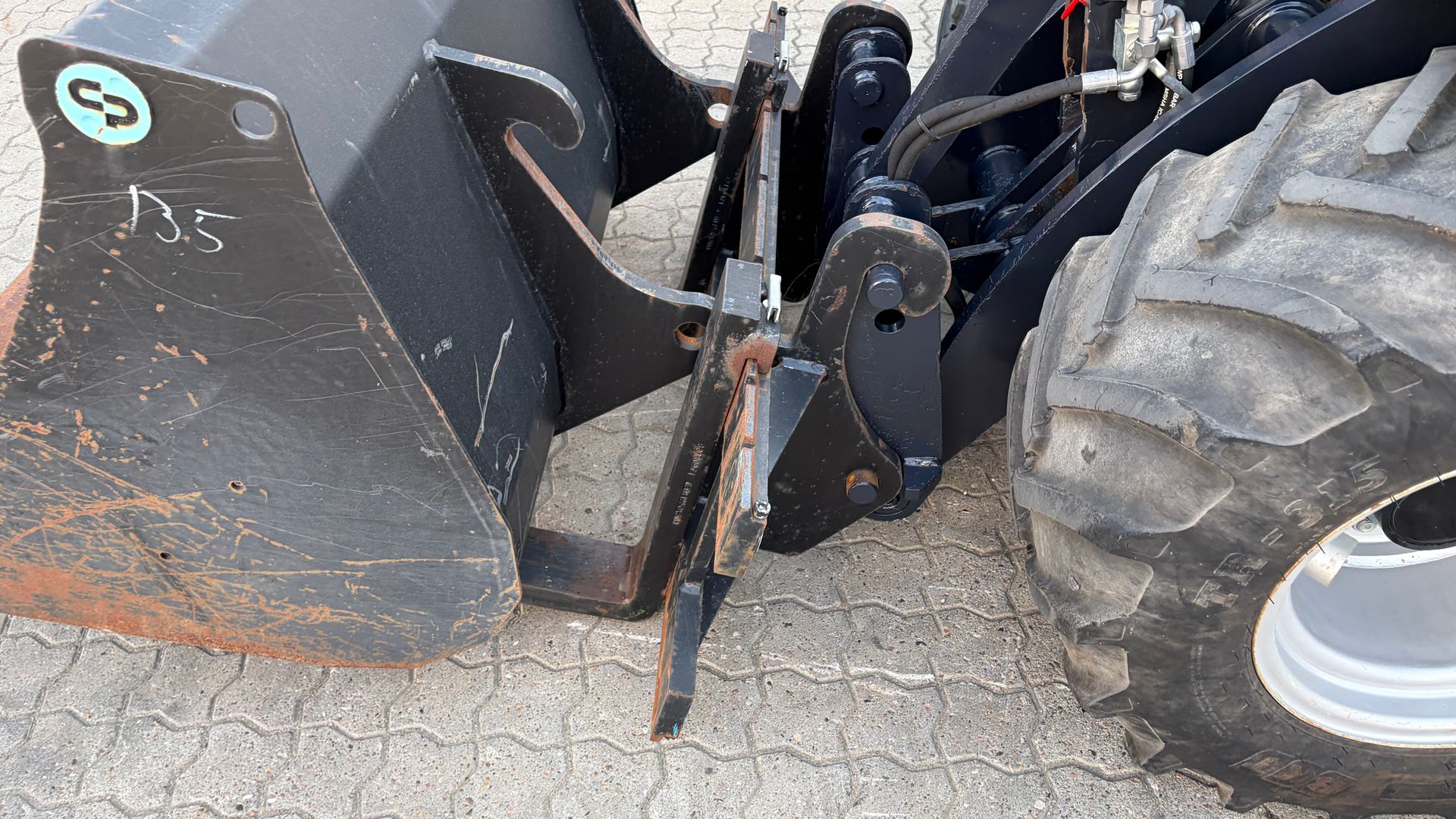 Kubota RT260-2 skovl og pallegafler