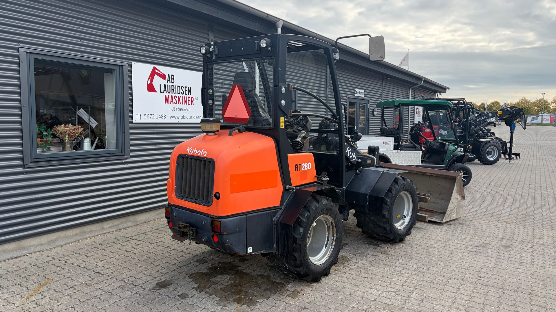 Kubota RT280 Velholdt minilæsser på brede dæk - årgang 2017 (2.014 timer)