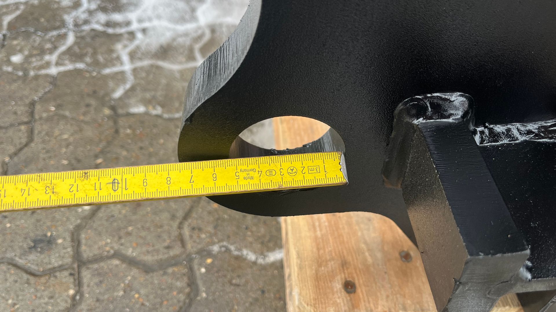 - - - Ballespyd med Volvo fæste