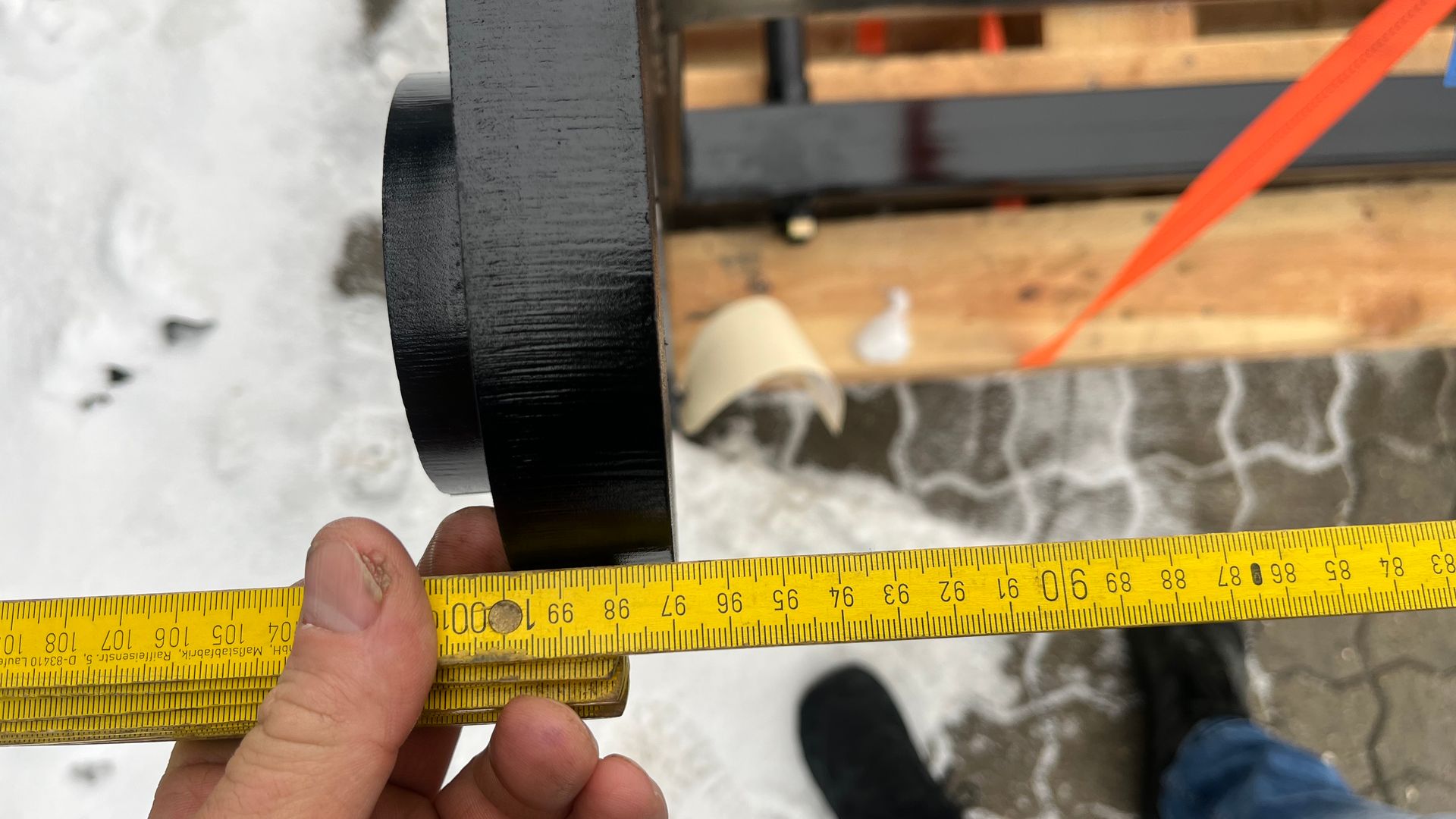 - - - Ballespyd med Volvo fæste