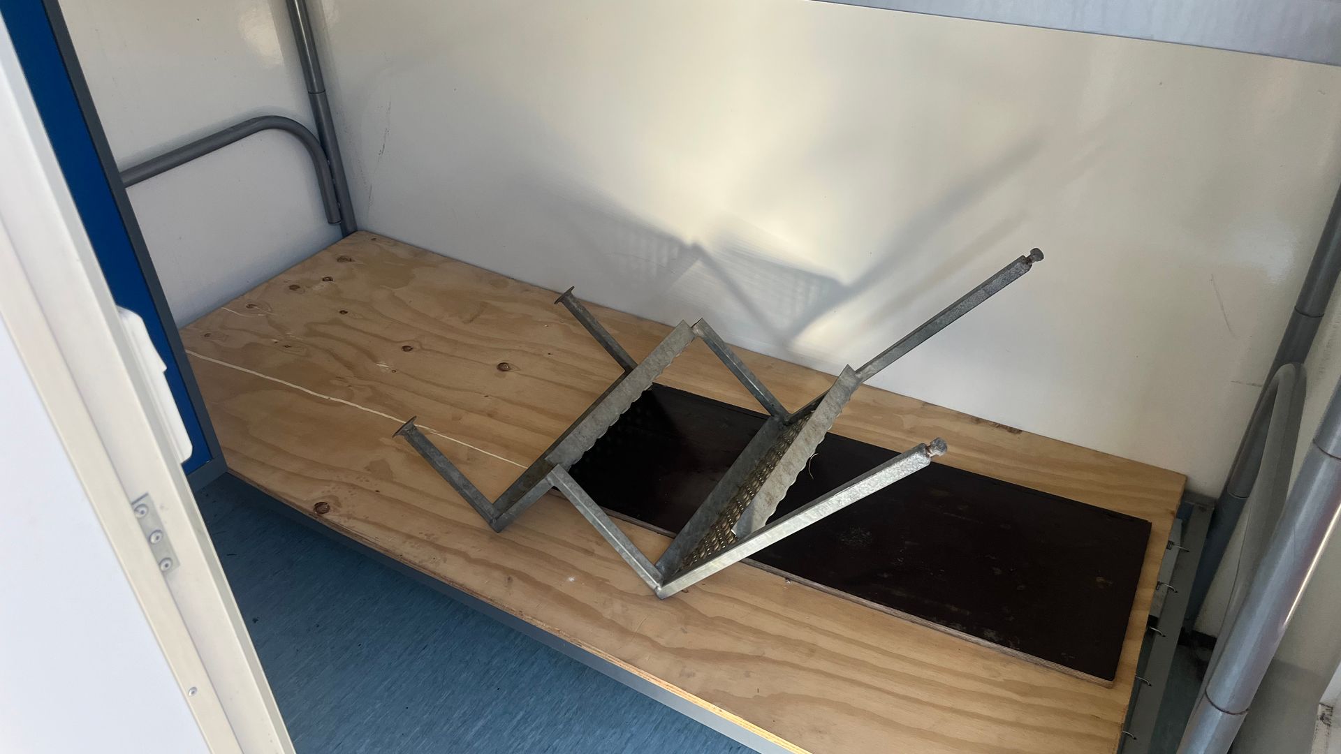 Scanvogn Beboelsesvogn 4 personers M. køkken og wc/bad