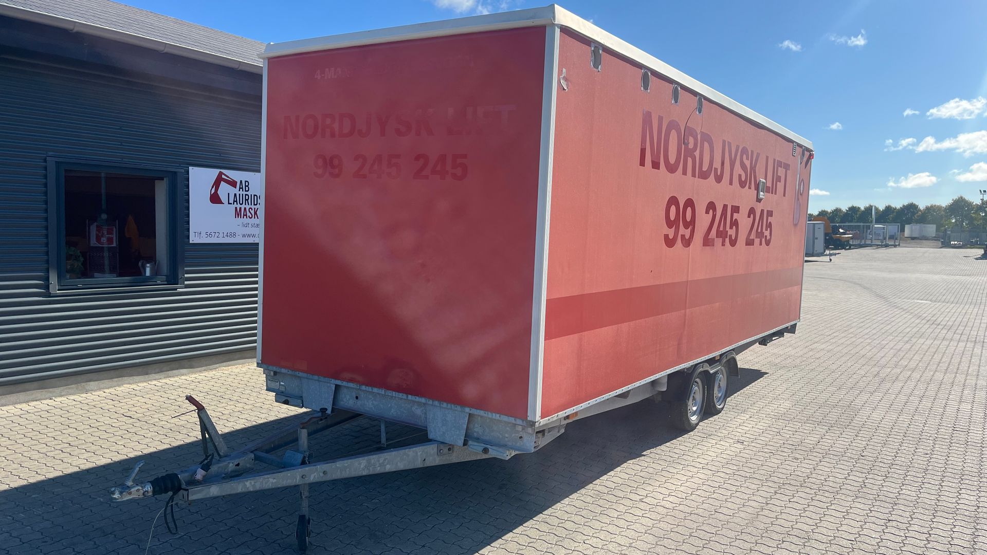 Scanvogn Beboelsesvogn 4 personers M. køkken og wc/bad