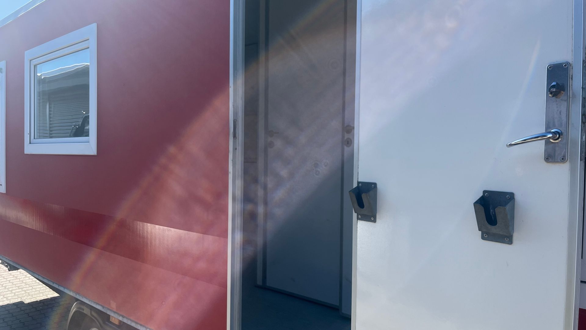 Scanvogn Beboelsesvogn 4 personers M. køkken og wc/bad