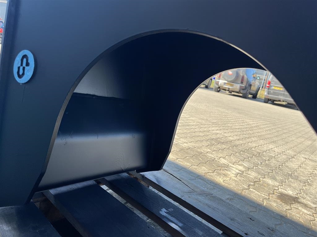 - - - NY profil skovl 20/40cm med hydrema