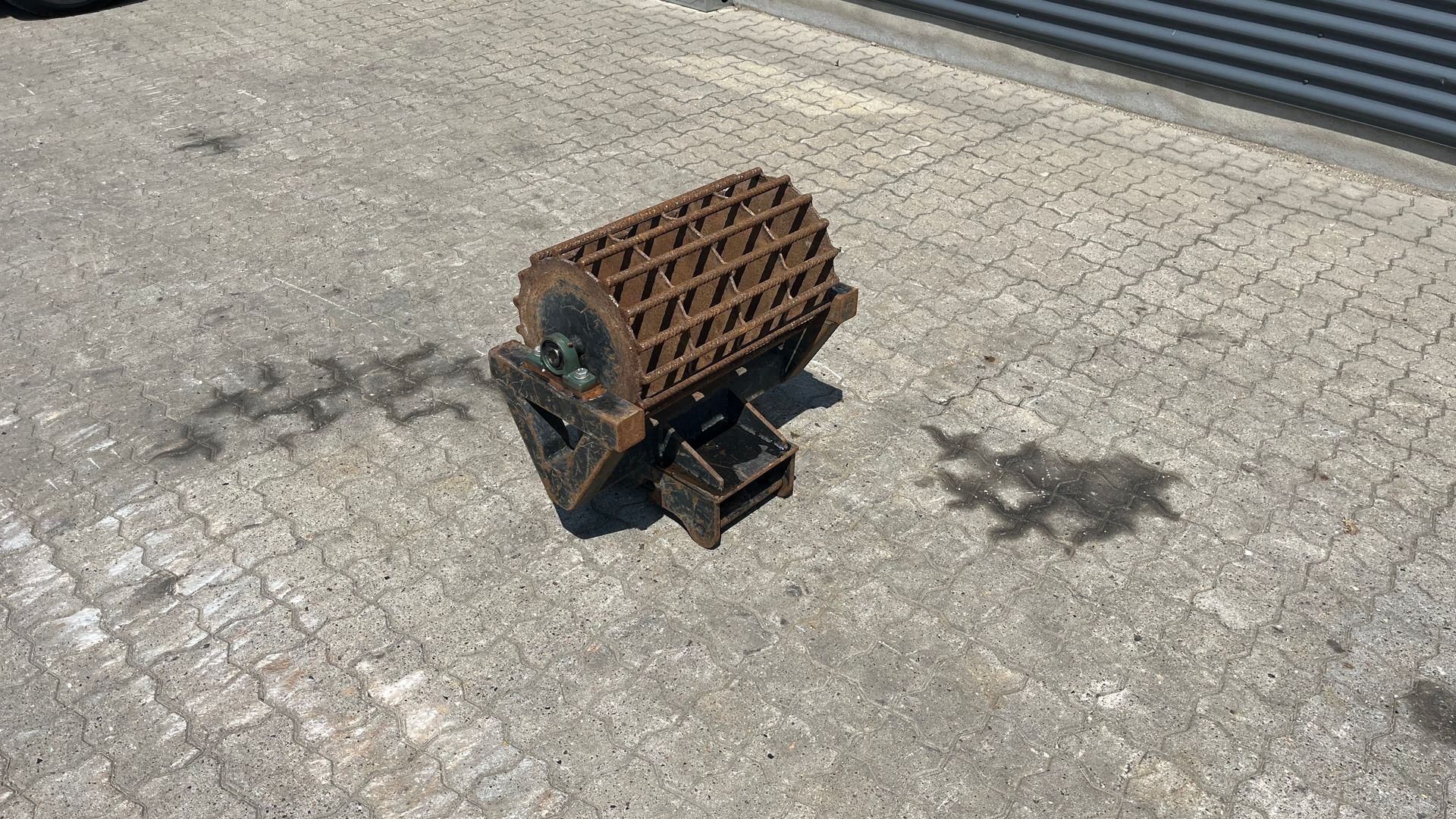 - - - Kompaktor/tråd pak valse tromle til minigraver