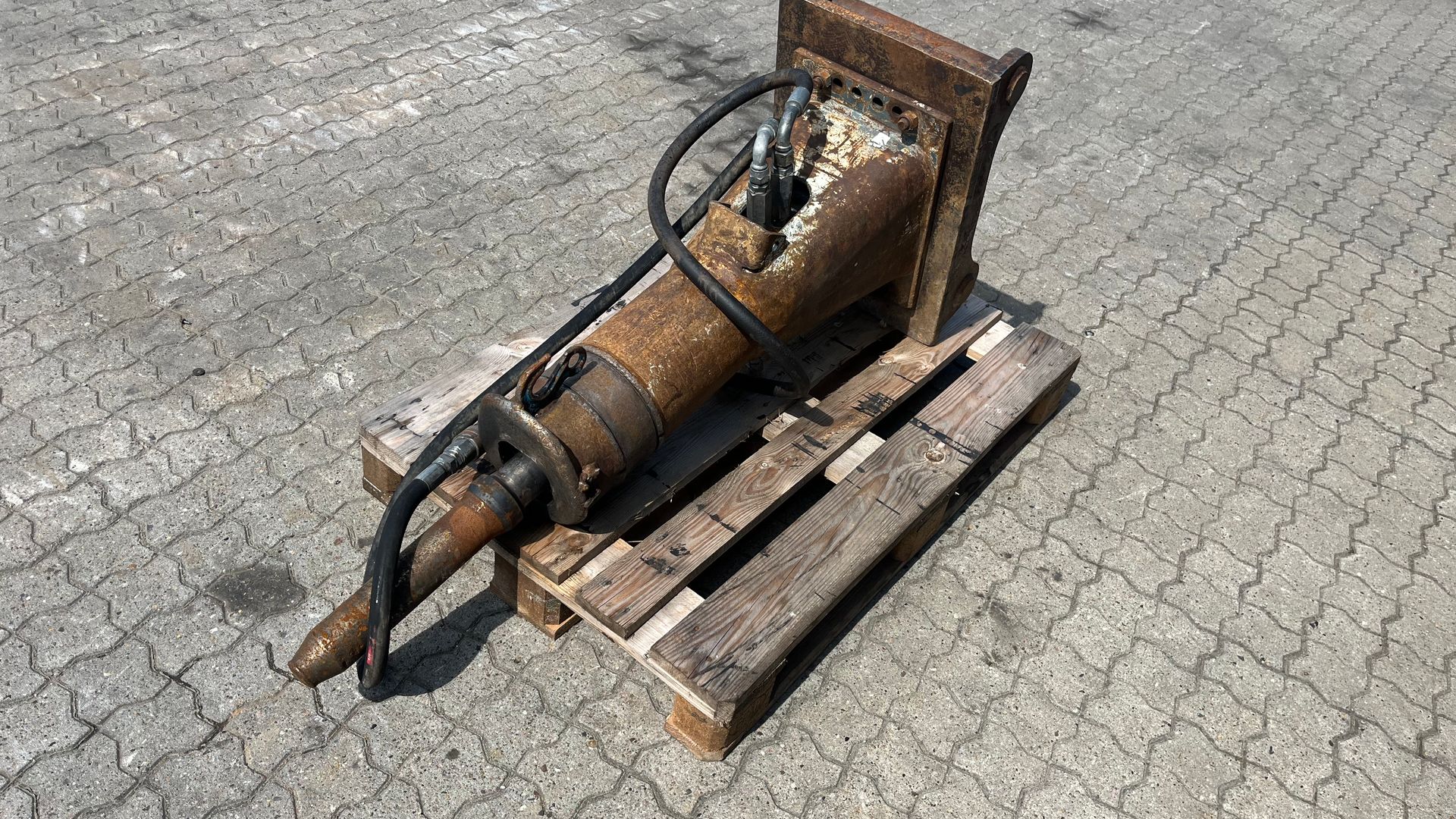 - - - Oliehammer med s60 fæste til 10-20 tons maskine