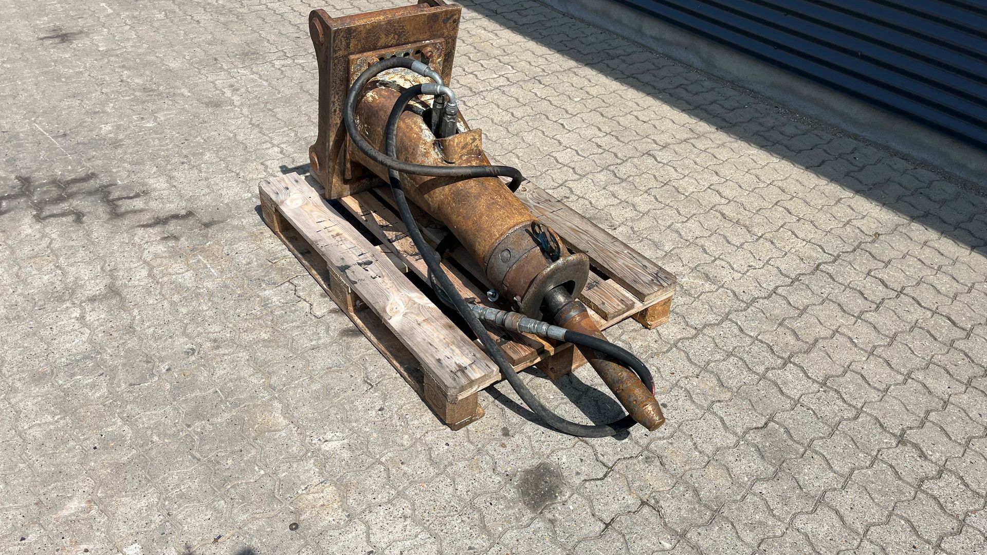 - - - Oliehammer med s60 fæste til 10-20 tons maskine