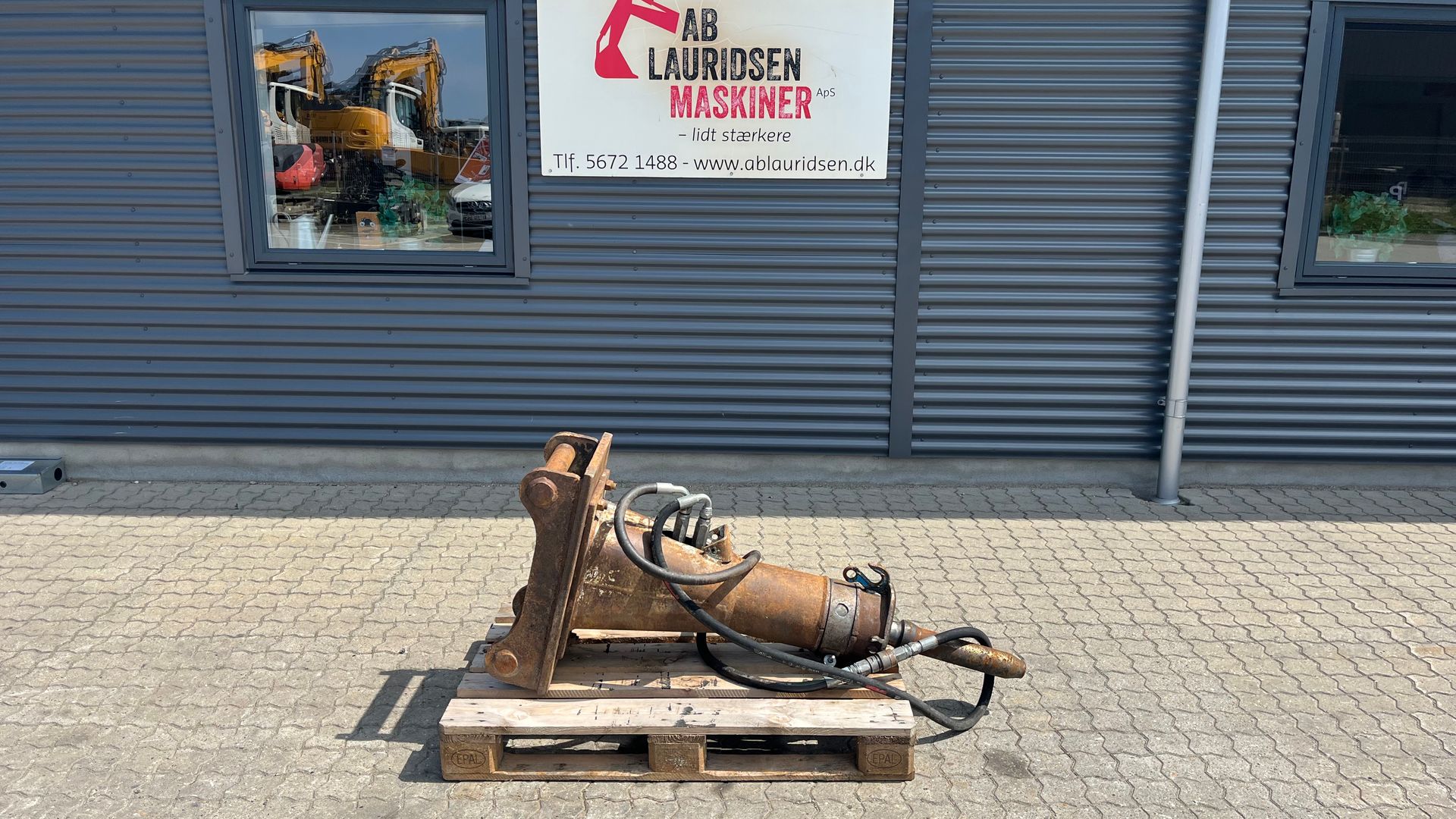 - - - Oliehammer med s60 fæste til 10-20 tons maskine