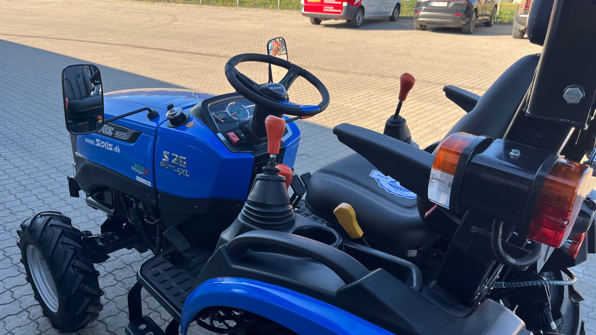 Solis S26 Shuttle XL Fabriksny 26hk 4WD traktor med vendegear