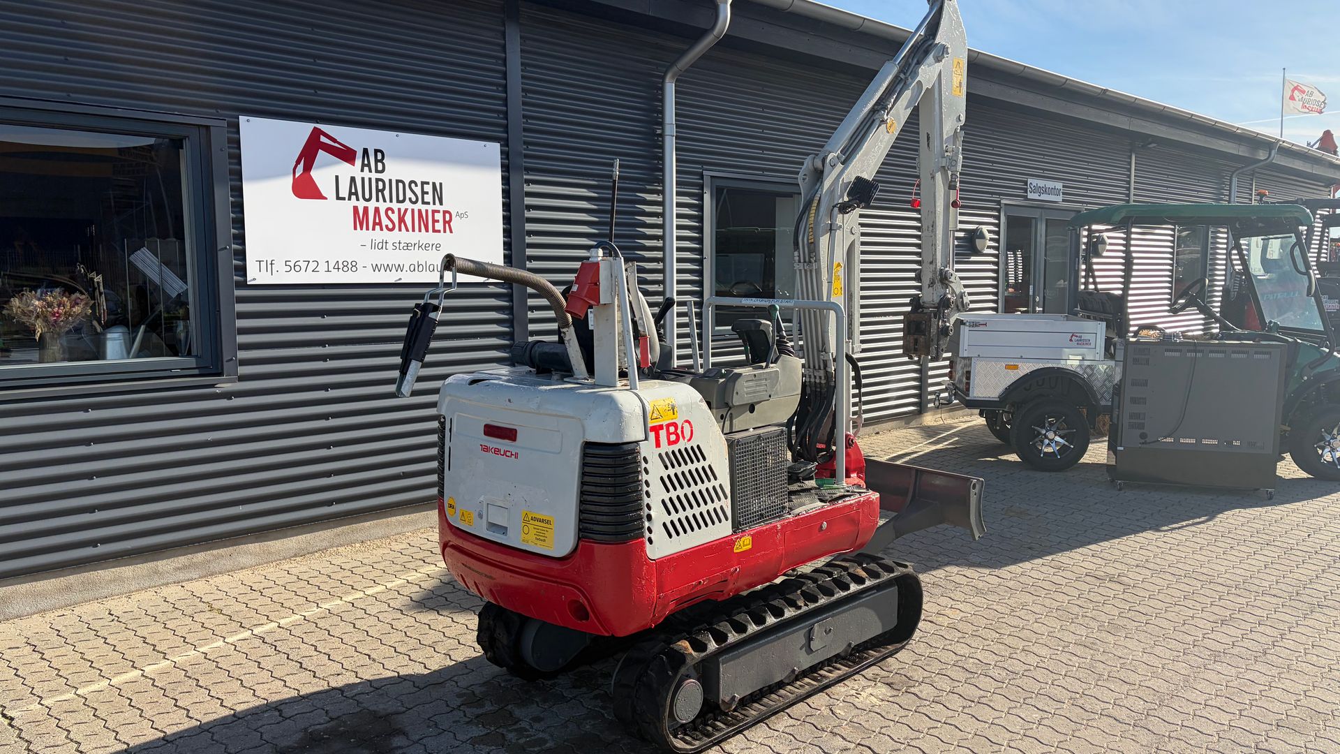 Takeuchi TB016 El-minigraver - Perfekt til indendørs arbejde
