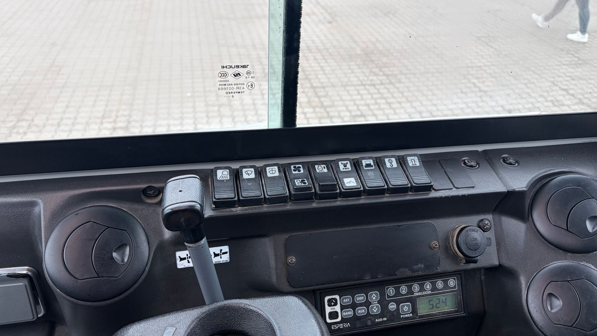 Takeuchi TB230 S40 skifte