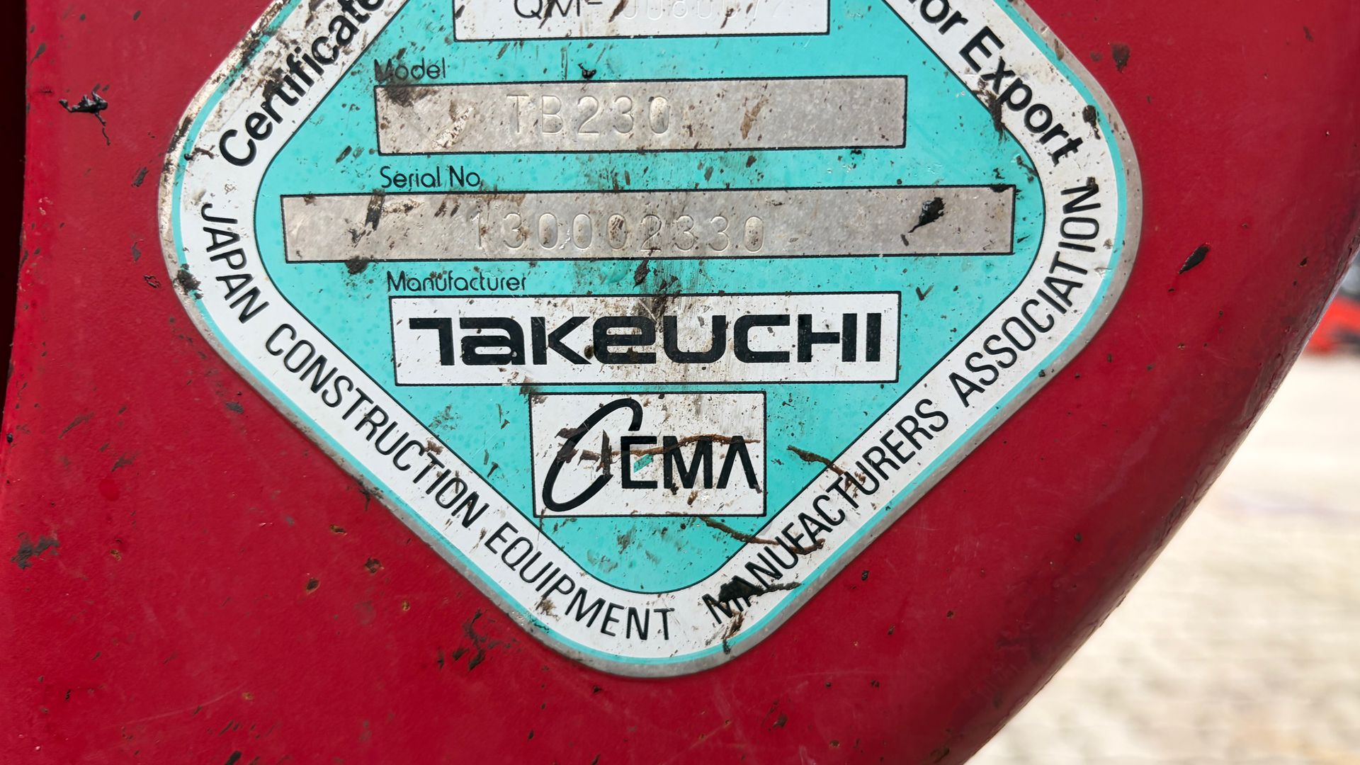 Takeuchi TB230 S40 skifte