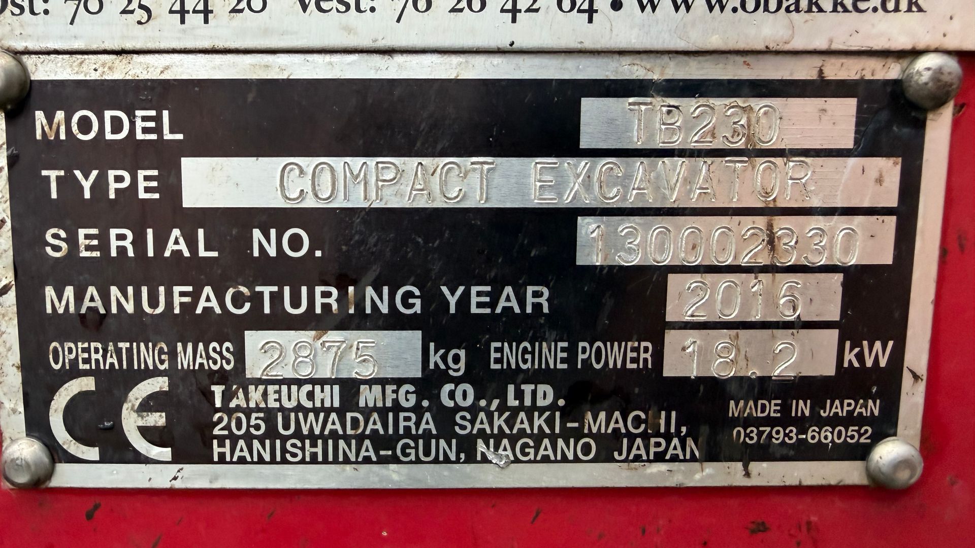 Takeuchi TB230 S40 skifte